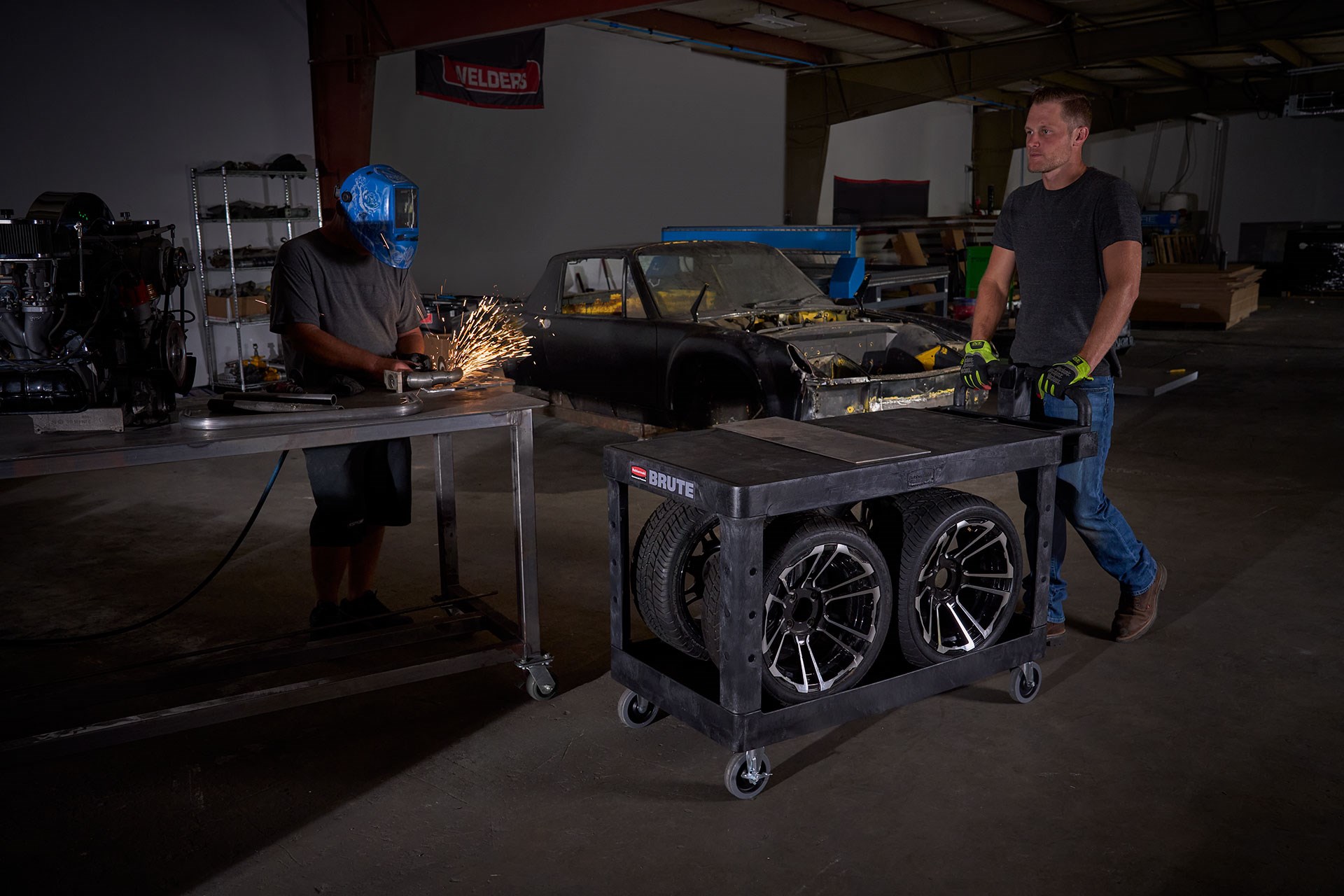 Durable versatile cart that is ideal for securely transporting materials, supplies, and heavy loads up to 500 lb.