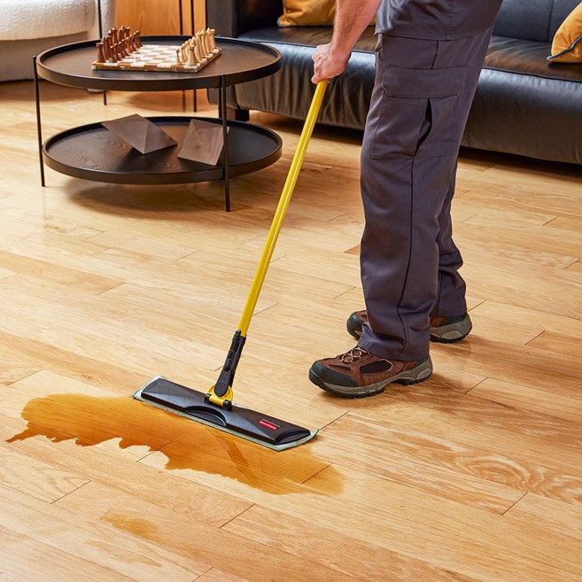 The Light Commercial Quick-Connect Wet/Dry Plastic Frame features a flat profile that slides easily under furniture and equipment. It is compatible with the Light Commercial Quick-Connect Handle, Mop Pads and Dust Pads (sold separately) to help clean floors faster and more ergonomically and effectively than traditional string mops for cleaner, healthier facilities.