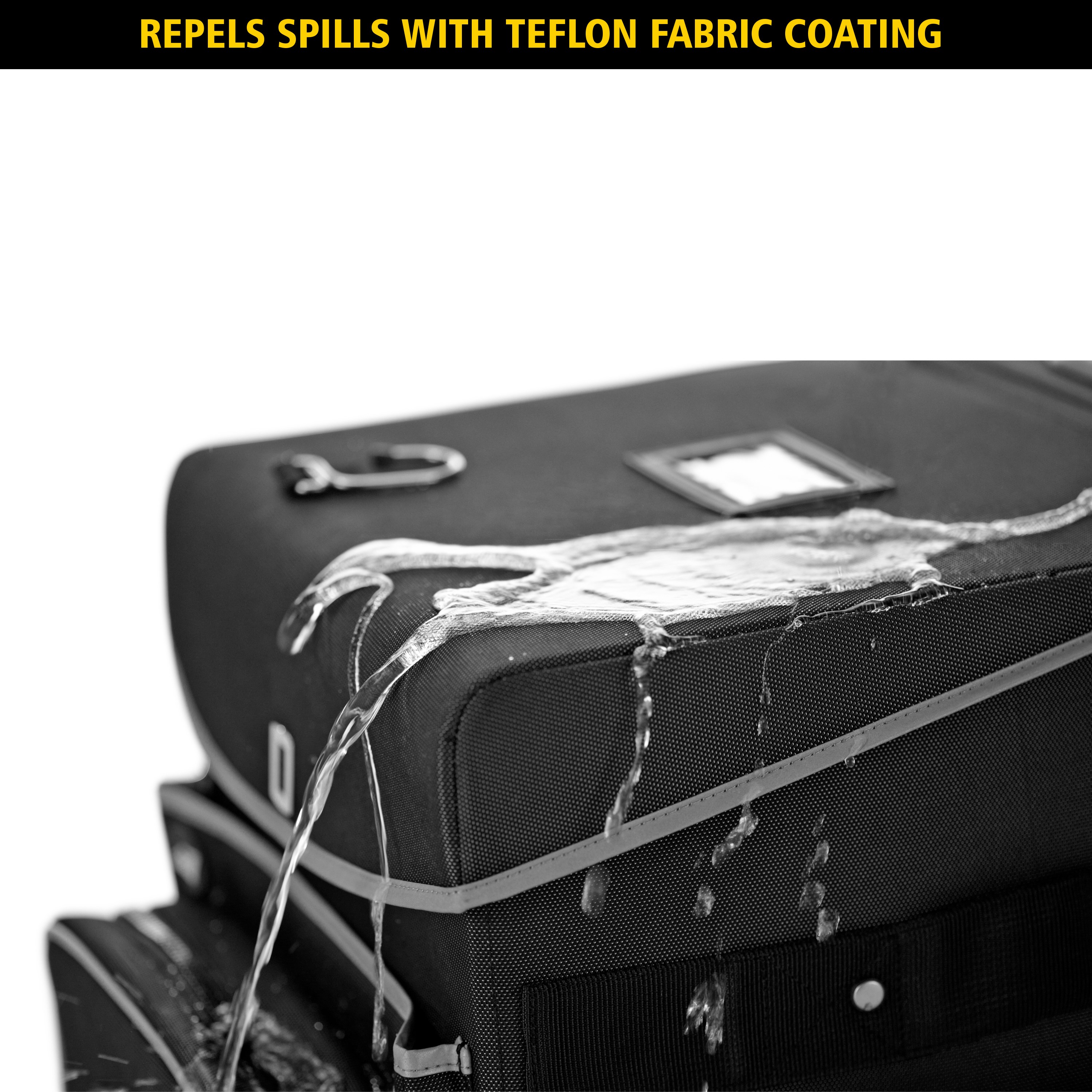 Der Quick-Cart-Mehrzweckwagen der Executive-Serie von Rubbermaid Commercial zählt zu den branchenweit haltbarsten mobilen Wagenlösungen in den Bereichen Hauswirtschaft, Haustechnik und Instandhaltung.