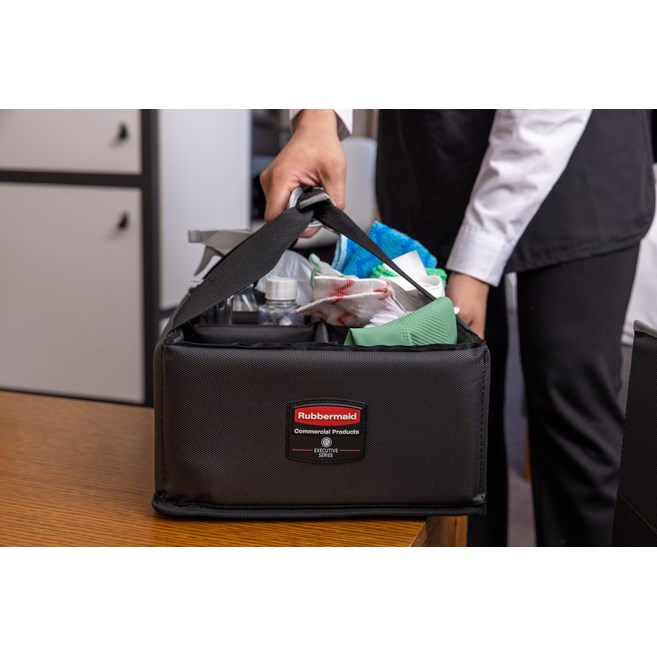 Der Quick-Cart-Mehrzweckwagen der Executive-Serie von Rubbermaid Commercial zählt zu den branchenweit haltbarsten mobilen Wagenlösungen in den Bereichen Hauswirtschaft, Haustechnik und Instandhaltung.