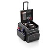 Der Quick-Cart-Mehrzweckwagen der Executive-Serie von Rubbermaid Commercial zählt zu den branchenweit haltbarsten mobilen Wagenlösungen in den Bereichen Hauswirtschaft, Haustechnik und Instandhaltung.