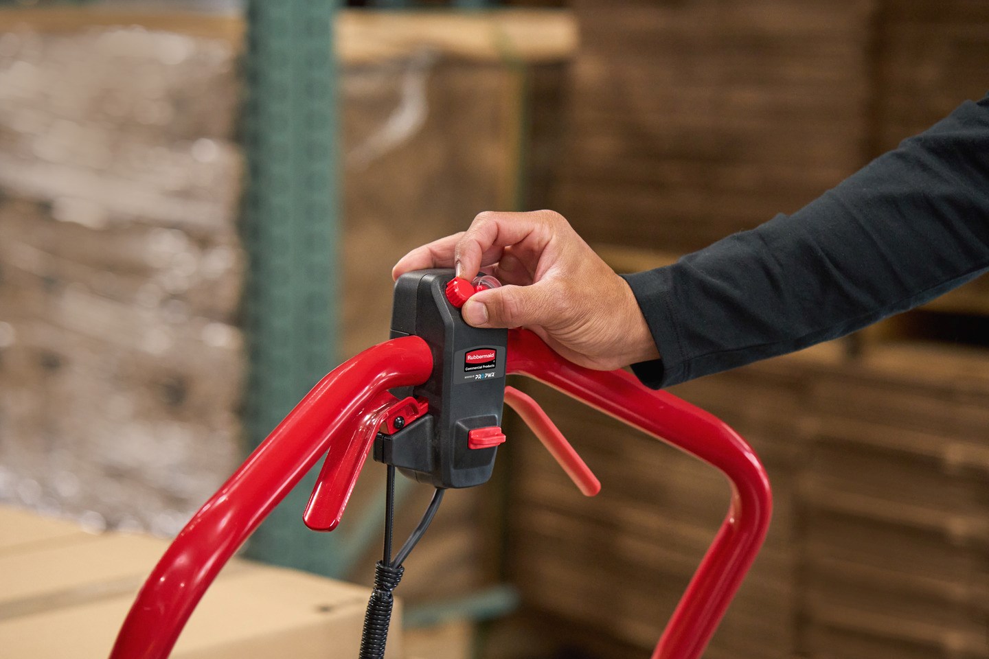 The Platform Truck Motorized Kit, boosted by PROPWR™ batteries, is ideal for users who want the benefits of motorized power for moving heavy loads and reducing user strain.