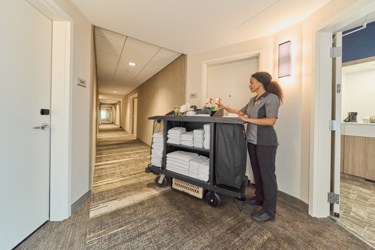 The Motorized Kit for Housekeeping Carts, boosted by PROPWR™ batteries, is the ideal choice for users who want the benefits of cordless motorized power to reduce user strain when moving heavy housekeeping loads.