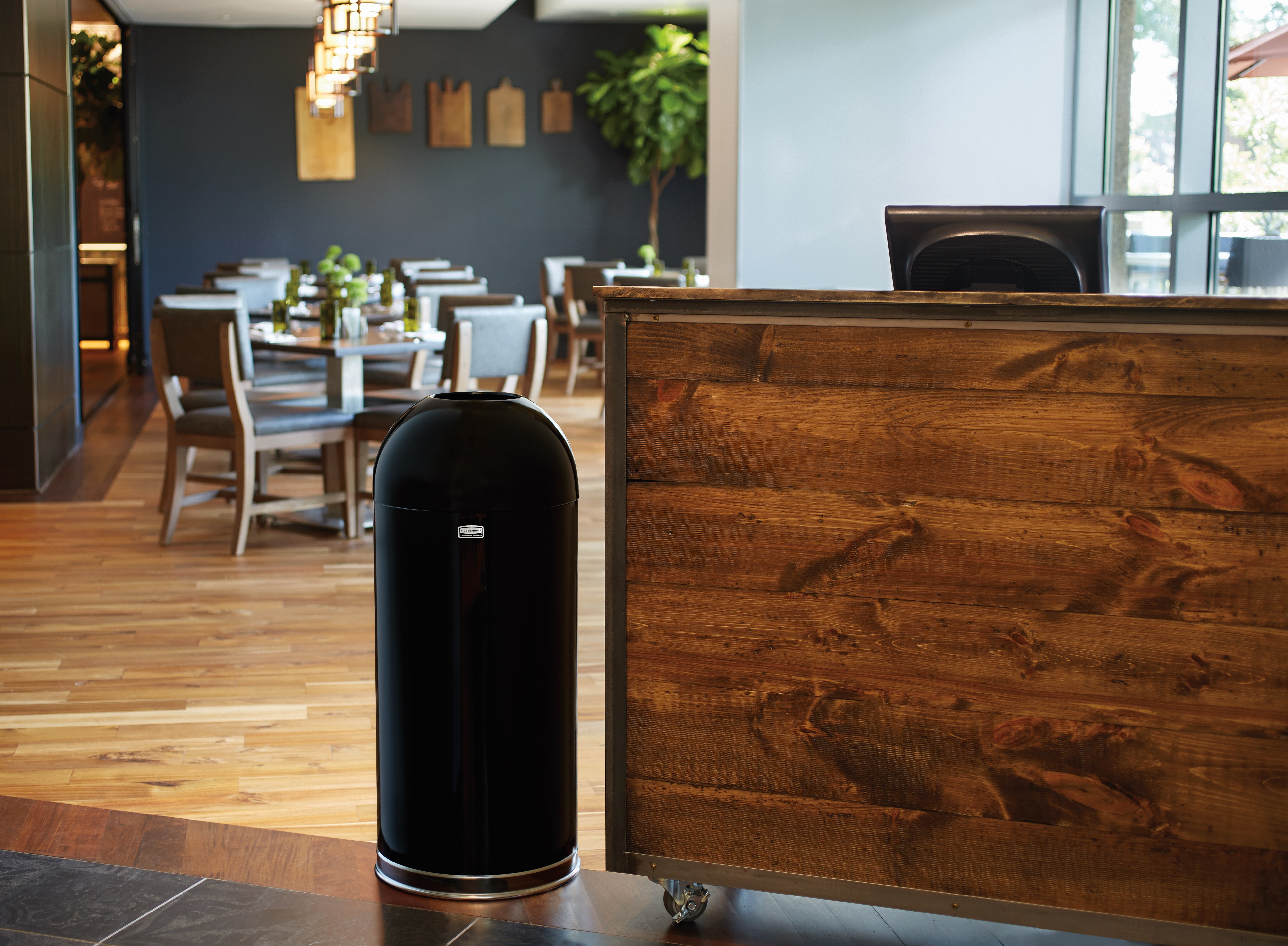 Featuring a classic, round top design, the Round Top 15 Gallon FGR1536 Round Top Decorative Indoor Waste Container is constructed from heavy-gauge, fire-safe steel and complies with OSHA standards.