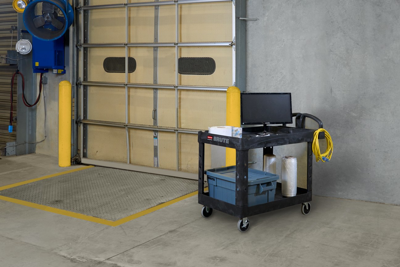 The BRUTE Heavy-Duty Utility Trolley is a robust and reliable transport solution for workshops, warehouses, and commercial environments. Designed with lipped shelves to keep items secure, this durable structural foam trolley resists rust, dents, and chips, making it ideal for demanding workplaces.