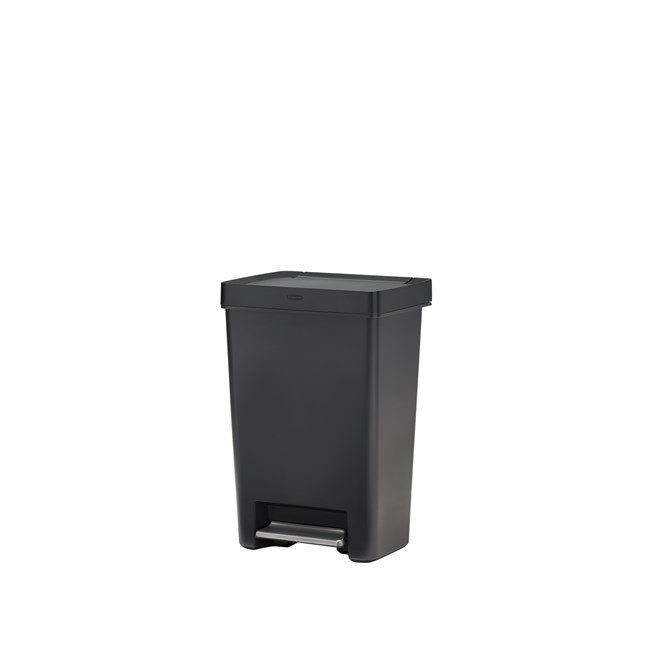 Durable 87L stainless steel step-on bin with lid lock and quiet-close technology.
Rubbermaid pedal design ensures hands-free use, reducing noise and improving hygiene.