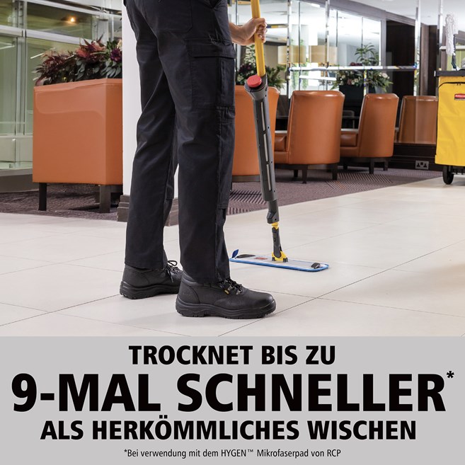 Das einseitige HYGEN™ PULSE™ Mopp-Set reinigt mehr Fläche in weniger Zeit. Die branchenweit beste Mikrofaser, der integrierte Reinigungsbehälter und die benutzergesteuerte Reinigungsmittelabgabe sorgen für eine schnellere, einfachere und effektivere Reinigung von Böden.