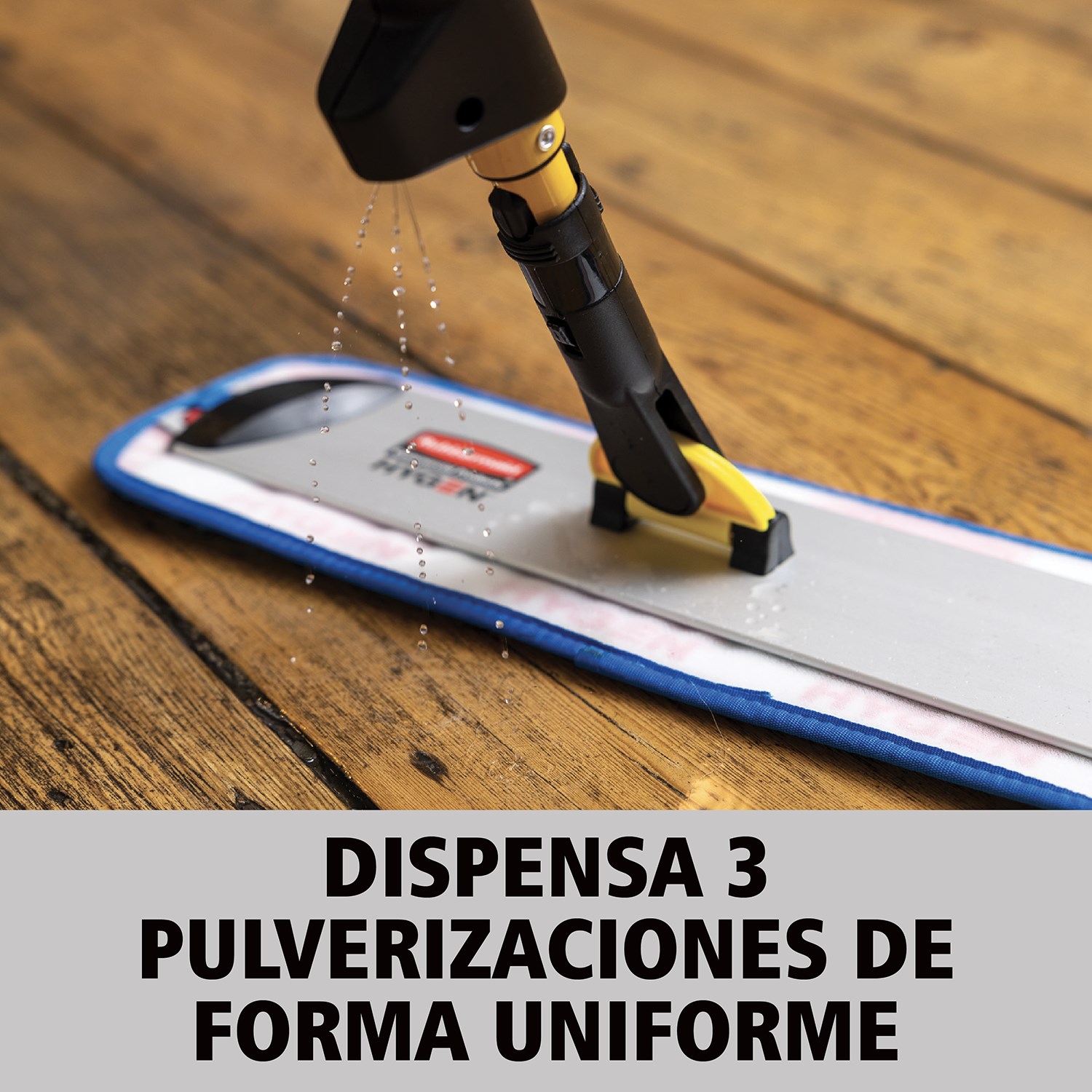 El kit de mopa de una cara Rubbermaid Commercial HYGEN™ PULSE™ limpia más metros cuadrados en menos tiempo. La mejor microfibra de la industria, el depósito incorporado y la aplicación controlada de solución según el uso facilitan la limpieza más rápida y eficaz del suelo.