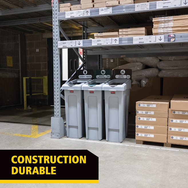 Améliorez votre station de recyclage Slim Jim® avec un insert de couvercle robuste et facile à installer, conçu pour optimiser le tri des déchets dans n’importe quel environnement.