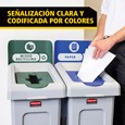 La solución de reciclaje adaptable ofrece un aspecto de cara al público con la funcionalidad de la zona del personal.