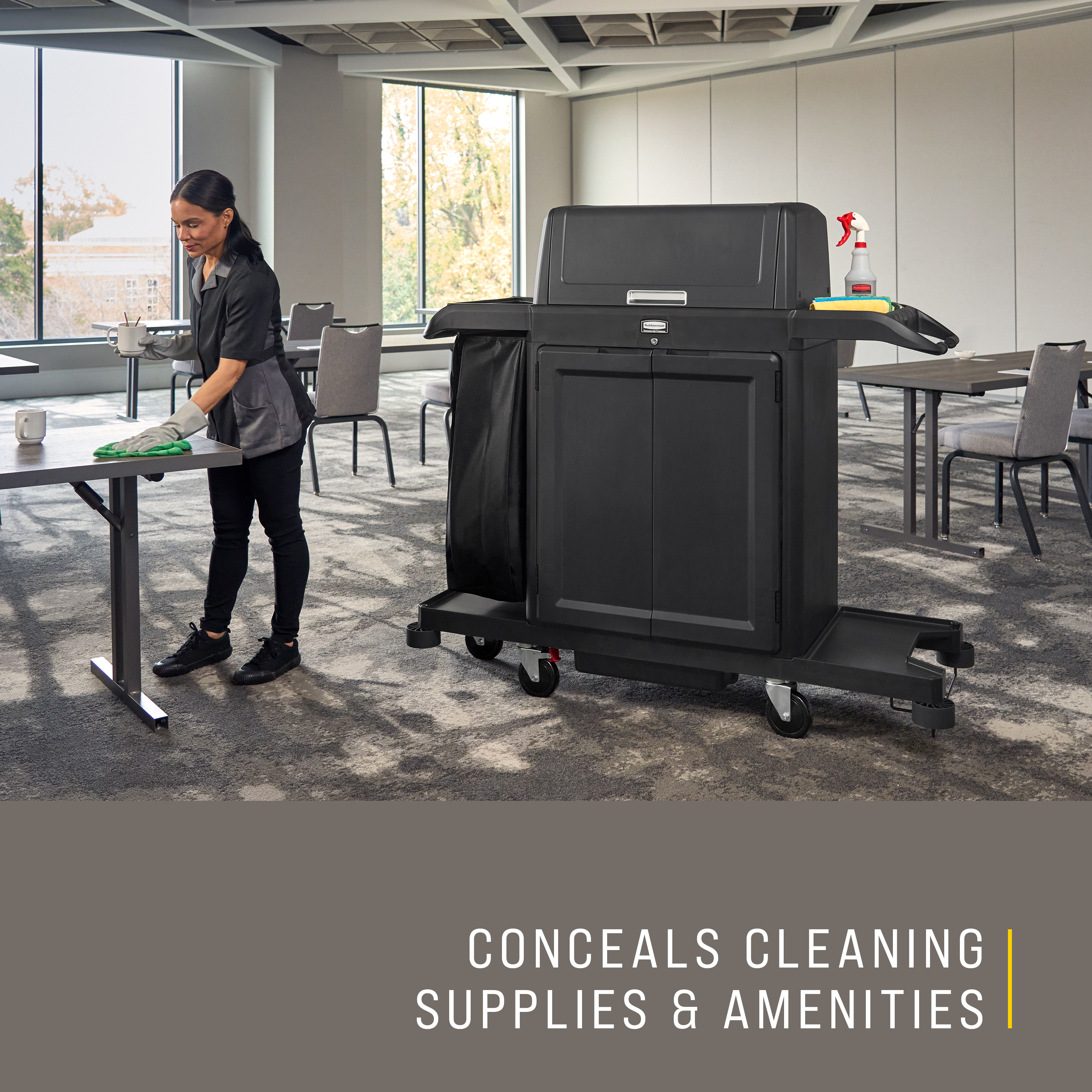 The Locking Door Kit for Housekeeping Carts helps secure and conceal your cleaning supplies and amenities throughout a housekeeping shift.