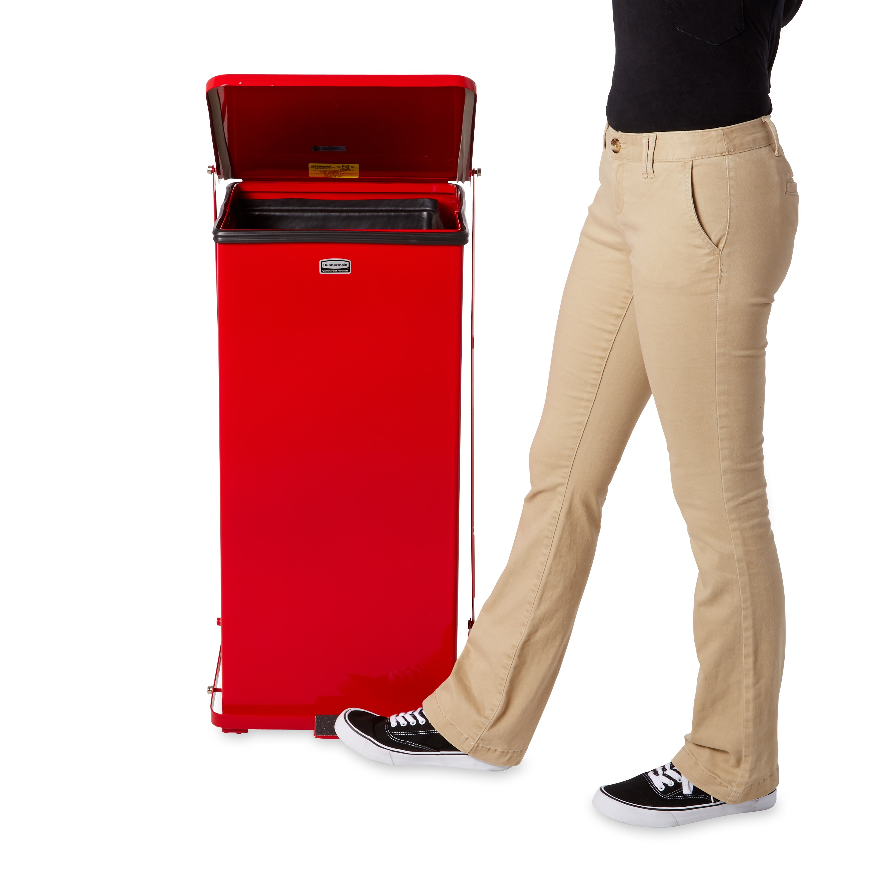 The Defenders® 12 Gallon FGST12 Square Indoor Step-On Container is an ideal waste container for hospitals, doctor’s offices and other healthcare facilities.