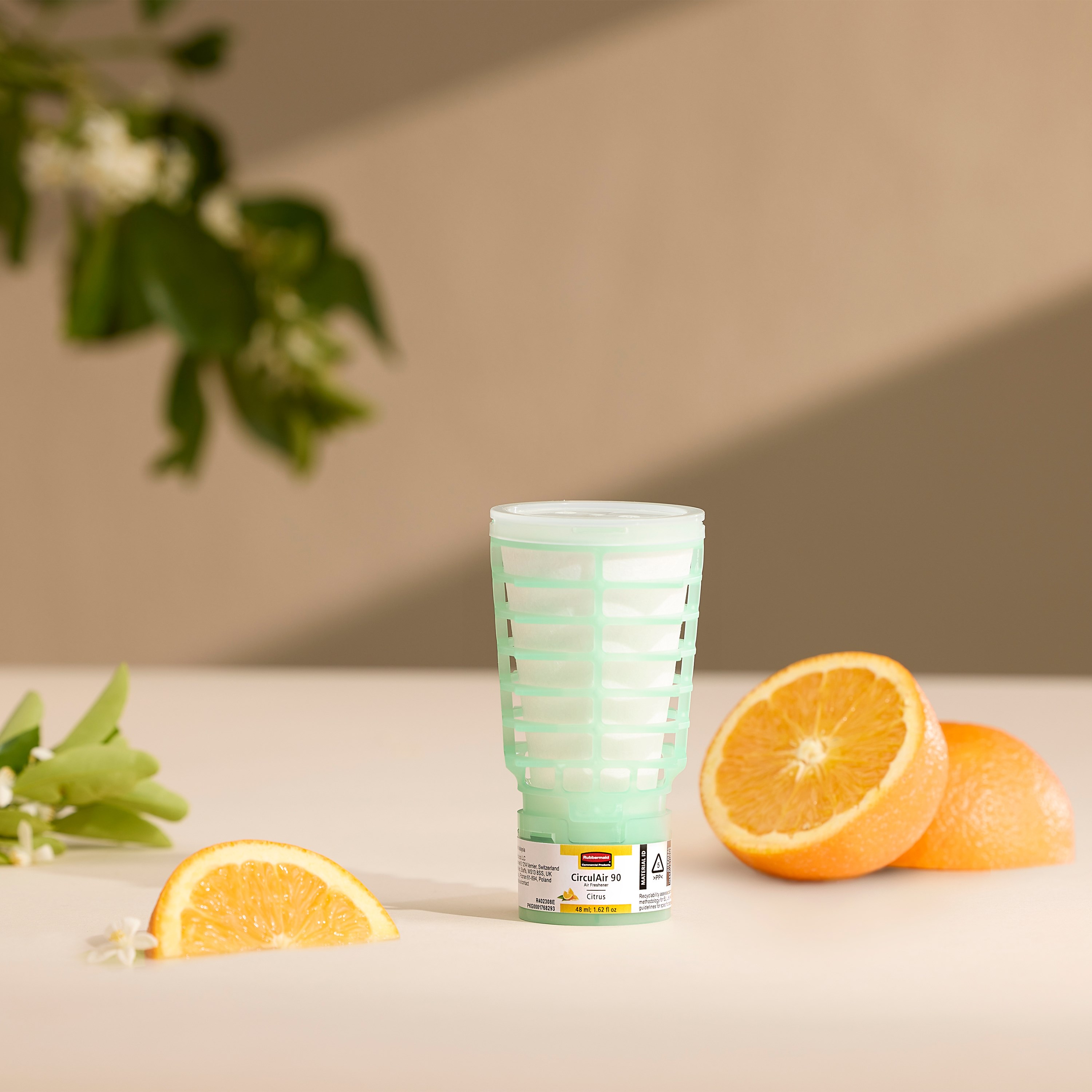 The Rubbermaid Commercial Products® CirculAir 90™ Citrus scent refill is engineered to deliver reliable air care performance with verified recyclability. Made from a single material, the refill is recyclable and requires no dismantling (EU, UK , NO, CH).