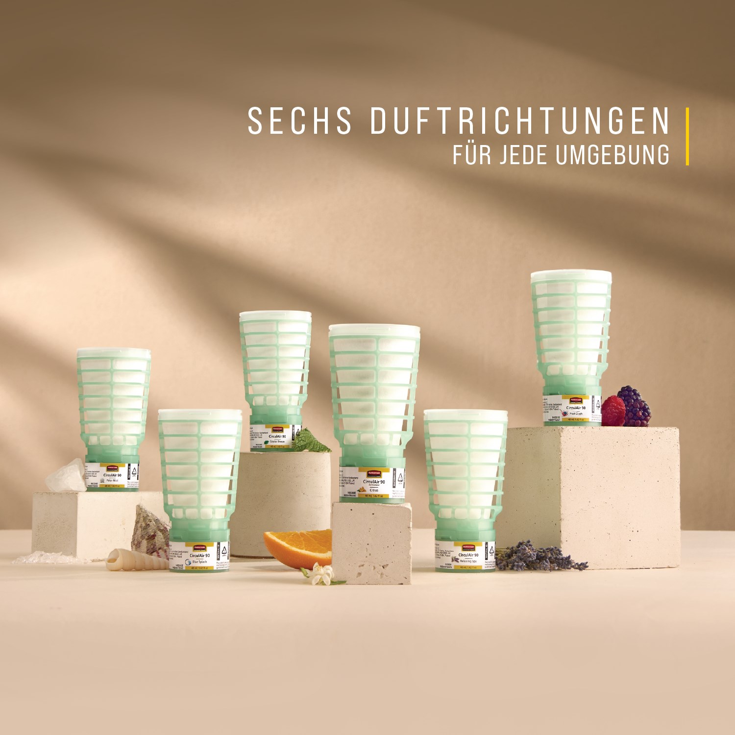 Die CirculAir 90™ Blue Splash‑Nachfüllung von Rubbermaid Commercial Products® wurde entwickelt, um eine zuverlässige Luftpflegeleistung mit bestätigter Recyclingfähigkeit zu gewährleisten. Die Nachfüllung besteht aus einem einzigen Material, ist vollständig recycelbar und erfordert kein Zerlegen (EU, UK, NO, CH).