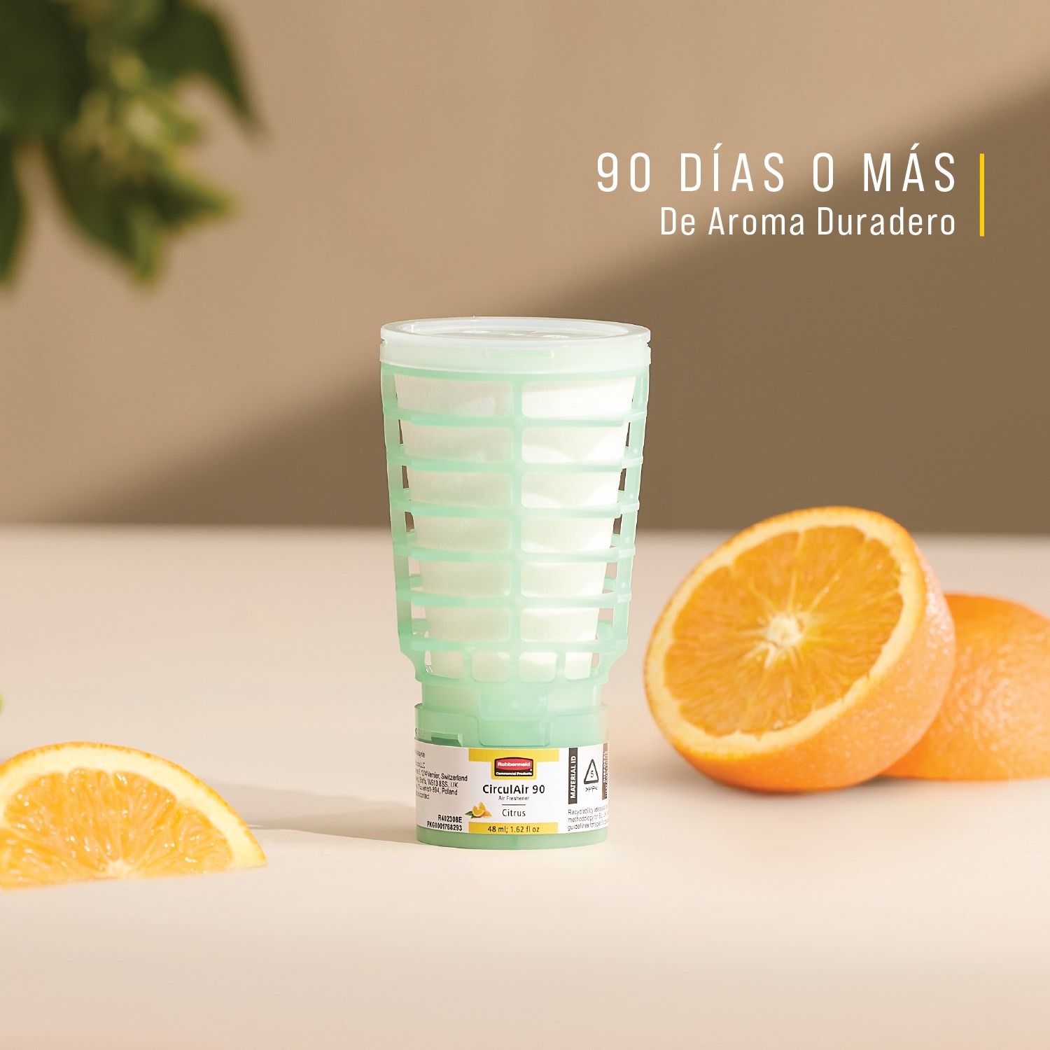 La recarga aromática CirculAir 90™ Citrus Mix de Rubbermaid Commercial Products® está diseñada para proporcionar un rendimiento fiable en el cuidado del aire, con reciclabilidad verificada. Fabricada con un único material, la recarga es reciclable y no requiere desmontaje (UE, Reino Unido, NO, CH).