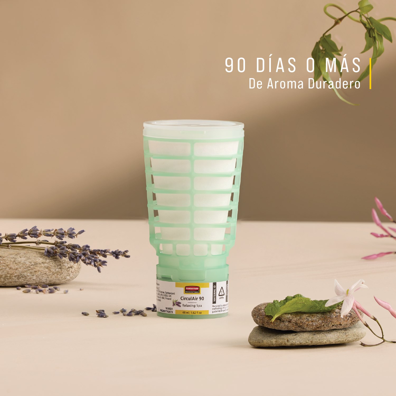 La recarga aromática CirculAir 90™ Relaxing Spa de Rubbermaid Commercial Products® está diseñada para proporcionar un rendimiento fiable en el cuidado del aire, con reciclabilidad verificada. Fabricada con un único material, la recarga es reciclable y no requiere desmontaje (UE, Reino Unido, NO, CH).