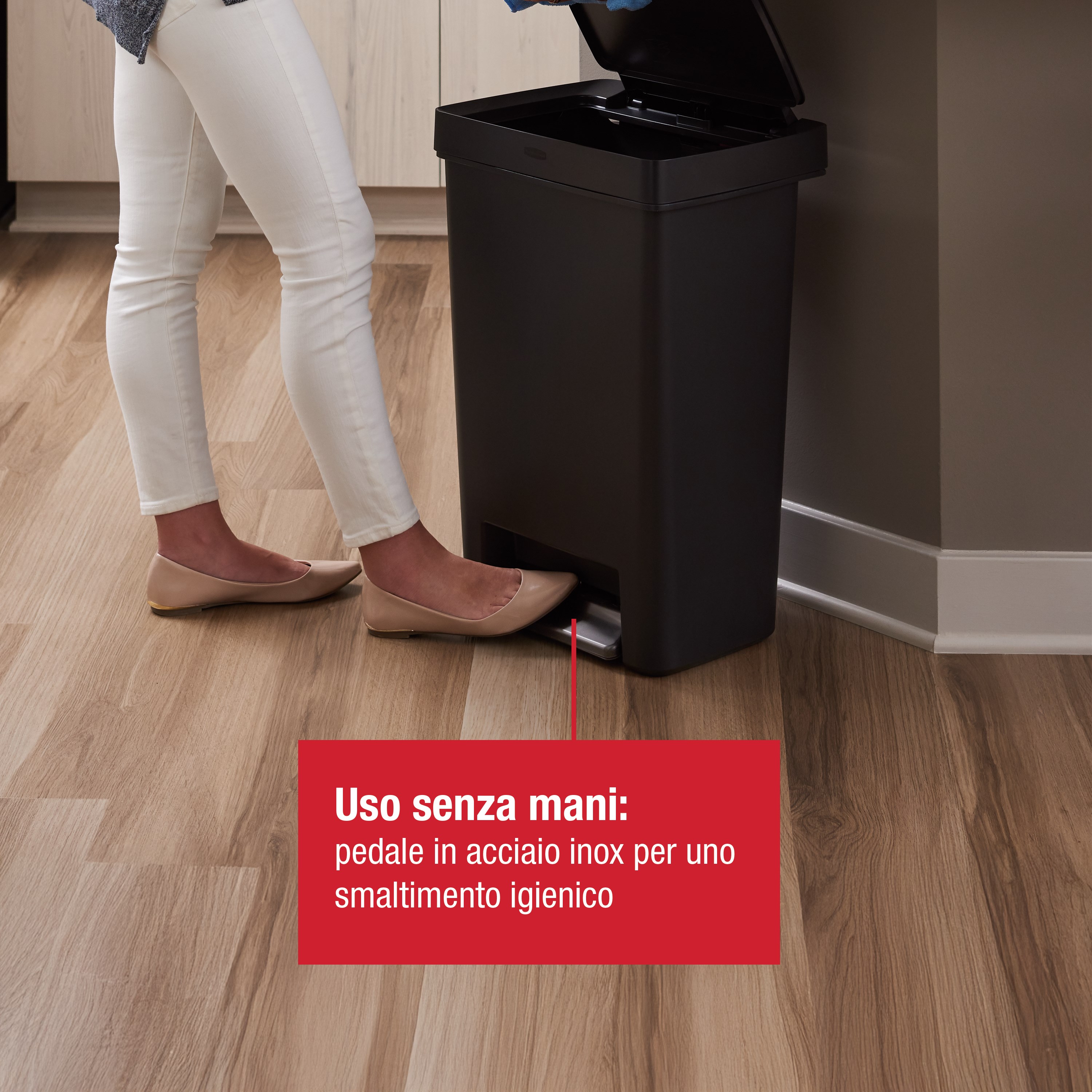 Rubbermaid Premier Series II 46L/12.4G Step-On Bin, Charcoal Thumbnail 1