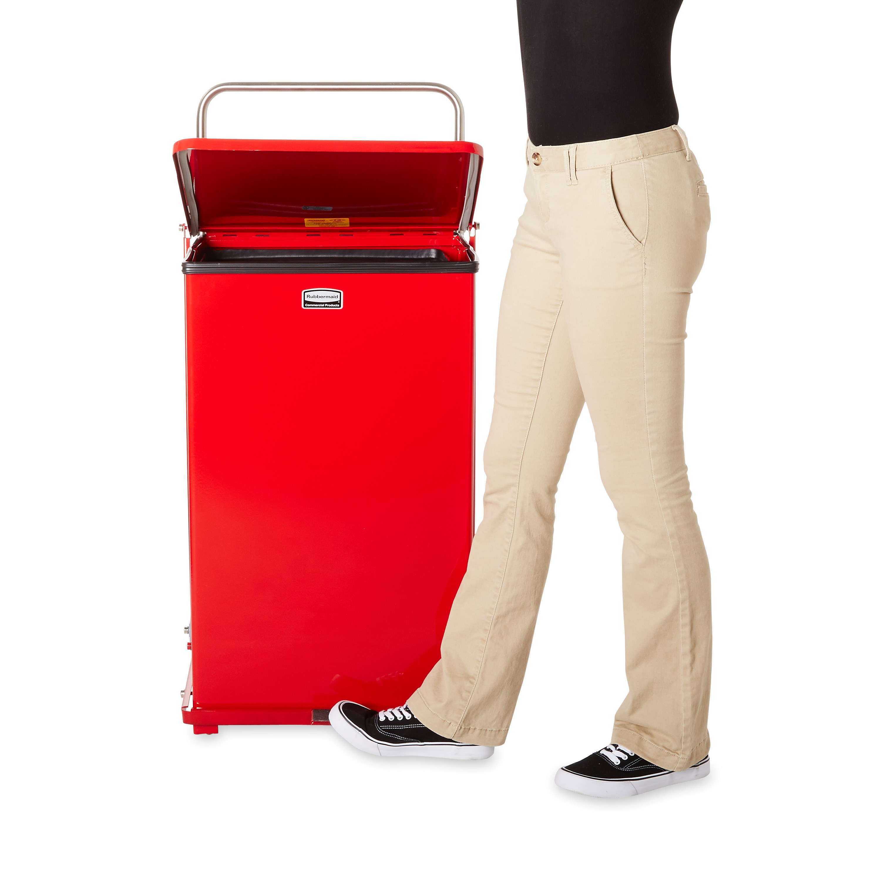 Engineered to close without a sound, the Silent Defenders® 25 Gallon FGQST40SW Square Indoor Step-On Container with Wheels is perfect for hospitals, doctor’s offices and other healthcare facilities.