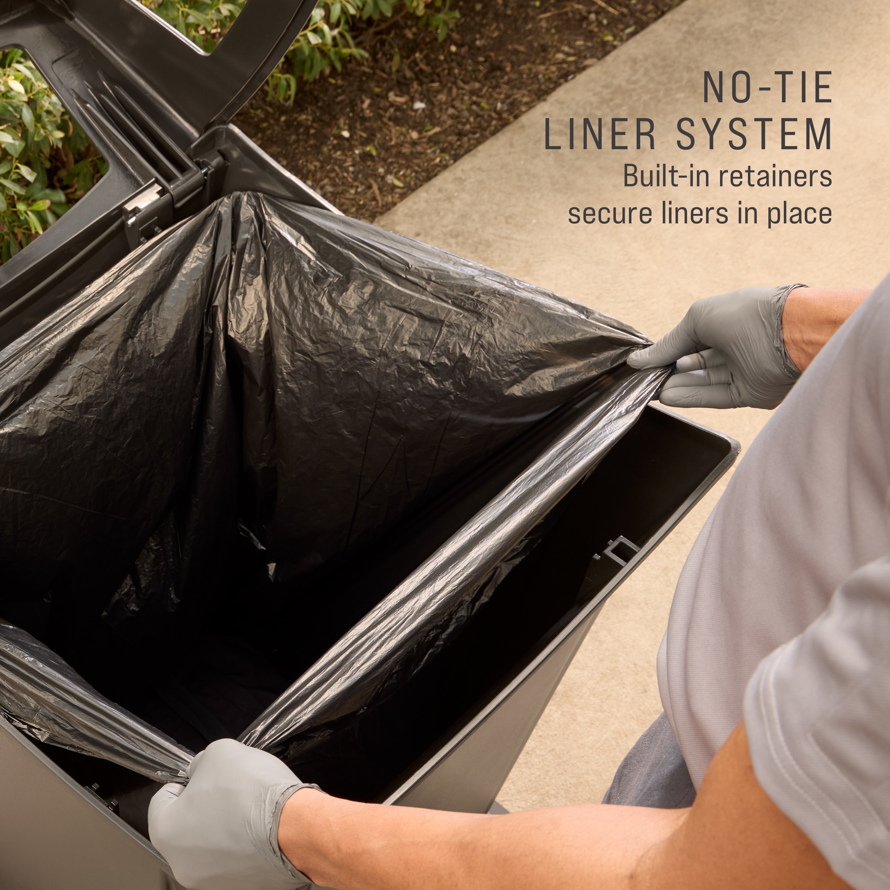 The Rubbermaid Commercial Products® Ranger® 45-Gallon Container features four openings for hands-free disposal. The sophisticated charcoal color blends seamlessly with a variety of spaces.