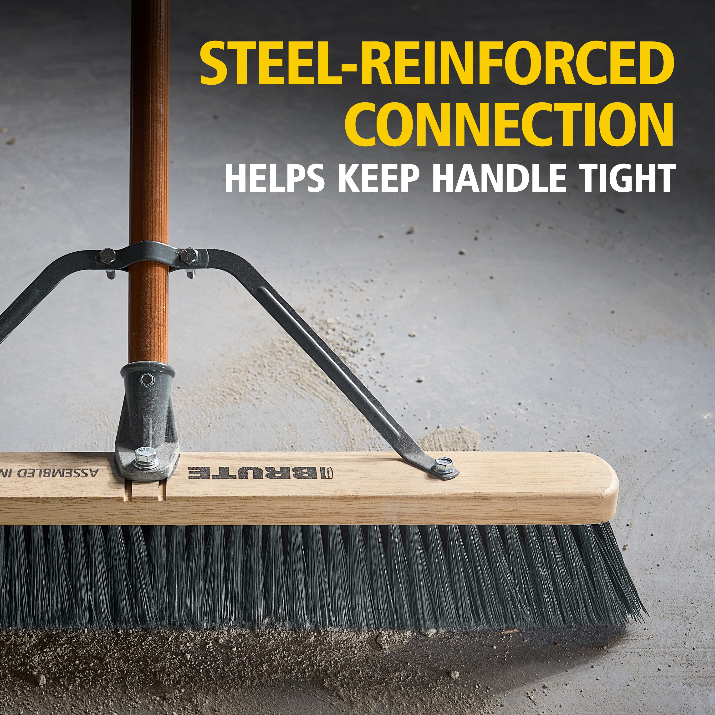 The Rubbermaid Commercial Products® BRUTE® 24 in Smooth Surface Push Broom is engineered for precision cleaning, to deliver superior performance for indoor floors. Soft split-tip polypropylene fibers capture fine dust and debris with ease.