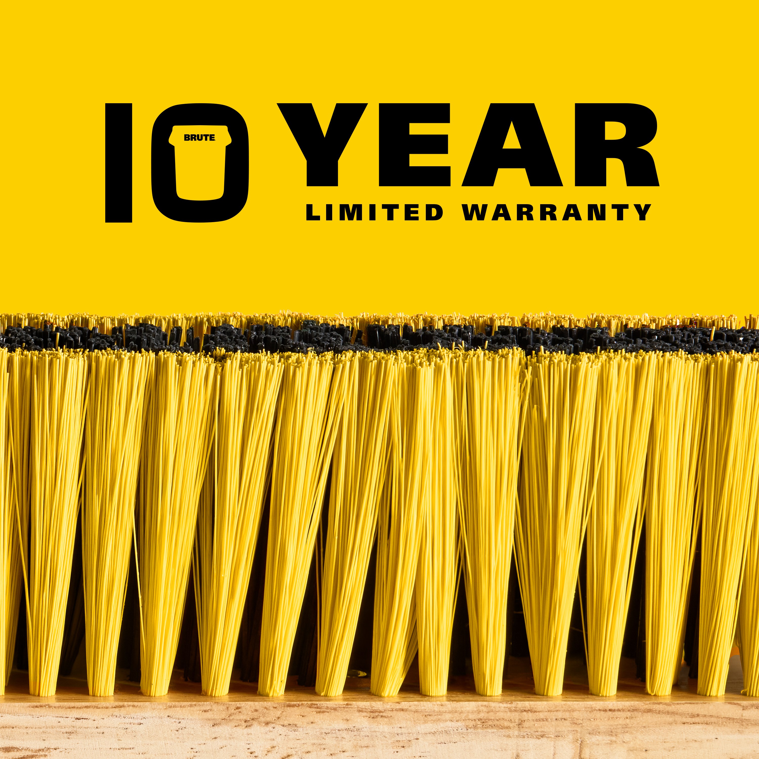 The Rubbermaid Commercial Products® BRUTE® 18 in Multi-Surface Push Broom is engineered for performance across medium to rough surfaces. Its three-fiber blend effectively sweeps everything from fine dust to larger debris.