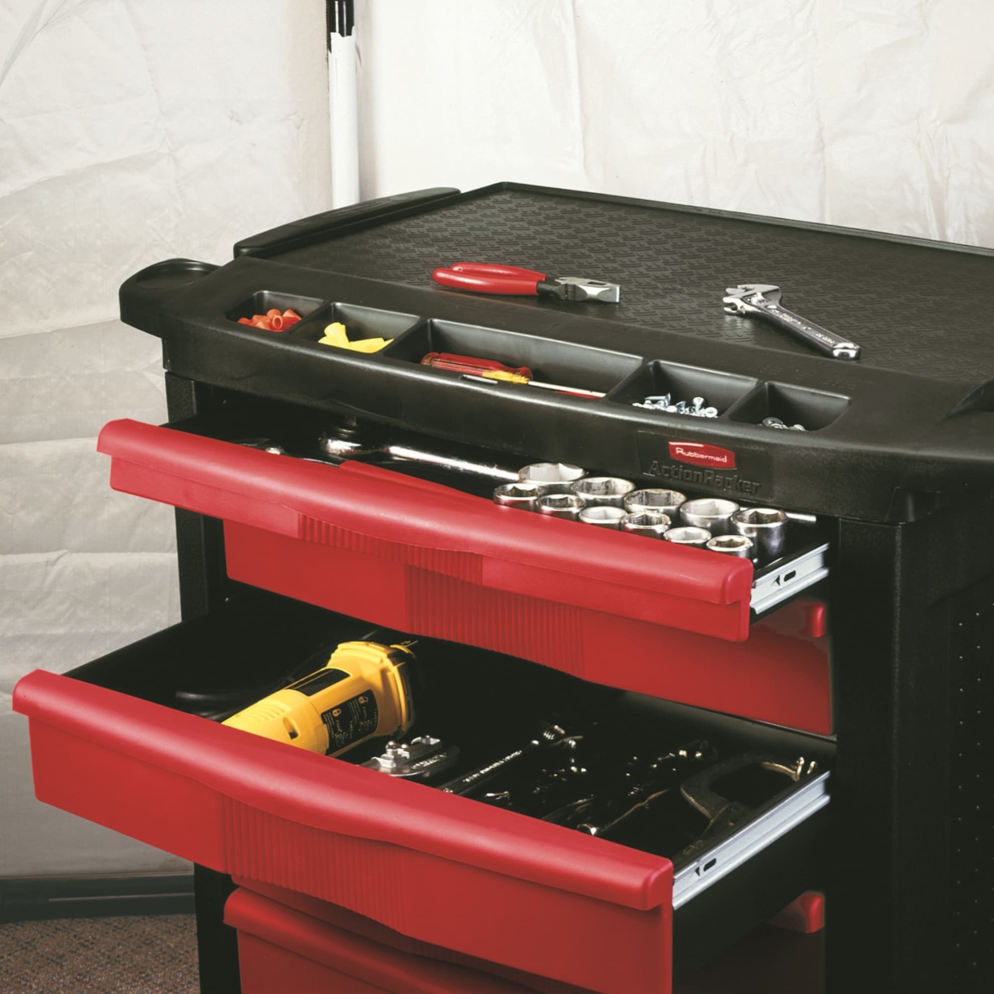 The 5-Drawer Mobile Work Center is a comprehensive mobile workbench with easy-to-organize tool storage.
