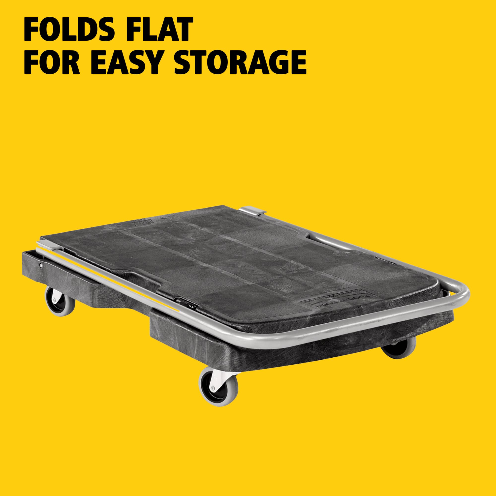 Der Rubbermaid Commercial Dreifach-Trolley transportiert große, sperrige Lasten effizient und lässt sich anschließend flach zusammenklappen, um eine einfache Lagerung zu ermöglichen.