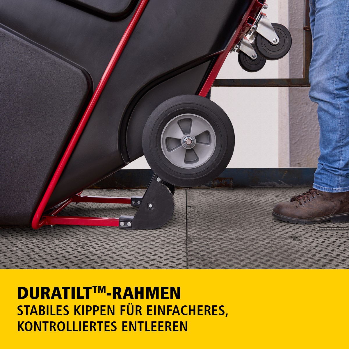 Der BRUTE Kippwagen verfügt über eine robuste Industriekonstruktion und transportiert schwere Lasten bis zu 385 kg – 952 kg (modellabhängig). Der DuraTilt™-Rahmen ermöglicht kontrolliertes Entleeren durch eine Person, während verstärkte Ecken Kratzer und Farbübertragungen auf den Boden reduzieren.