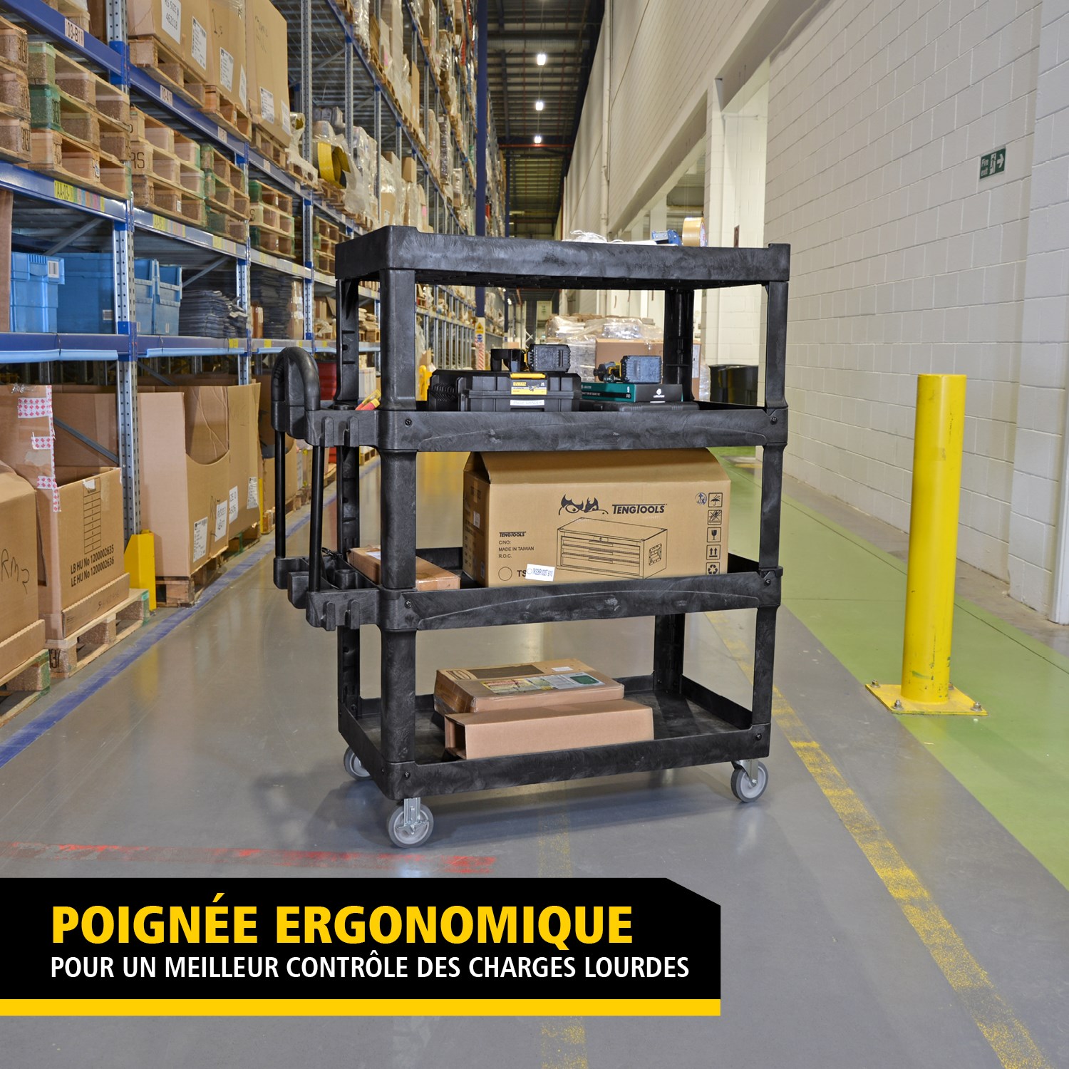 Les chariots utilitaires BRUTE Heavy-Duty avec étagères à rebords transportent en toute sécurité matériaux, fournitures et charges lourdes jusqu’à 226 kg – 340 kg (selon le modèle), avec options de 2, 3 ou 4 étagères pour une capacité accrue. Les étagères à rebords empêchent les objets de tomber et les chariots sont équipés d’une poignée ergonomique premium pour une excellente maniabilité ainsi que d’une encoche en V intégrée pour maintenir les tuyaux en toute sécurité lors de la découpe.
