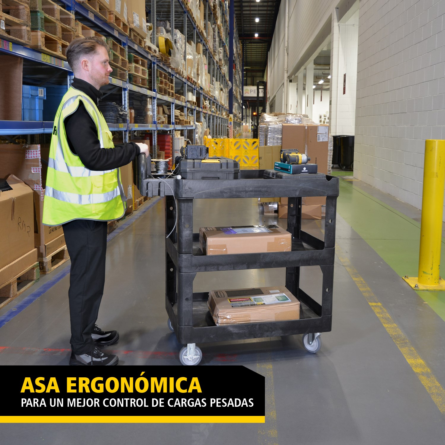 El carro utilitario BRUTE Heavy-Duty con estantes con borde transporta materiales y cargas pesadas de forma segura hasta 226 kg – 340 kg (según el modelo), con opciones de 2, 3 o 4 estantes. Los bordes evitan la caída de objetos y el mango ergonómico facilita la maniobrabilidad. La ranura en V integrada permite sujetar tuberías de forma segura durante el corte.