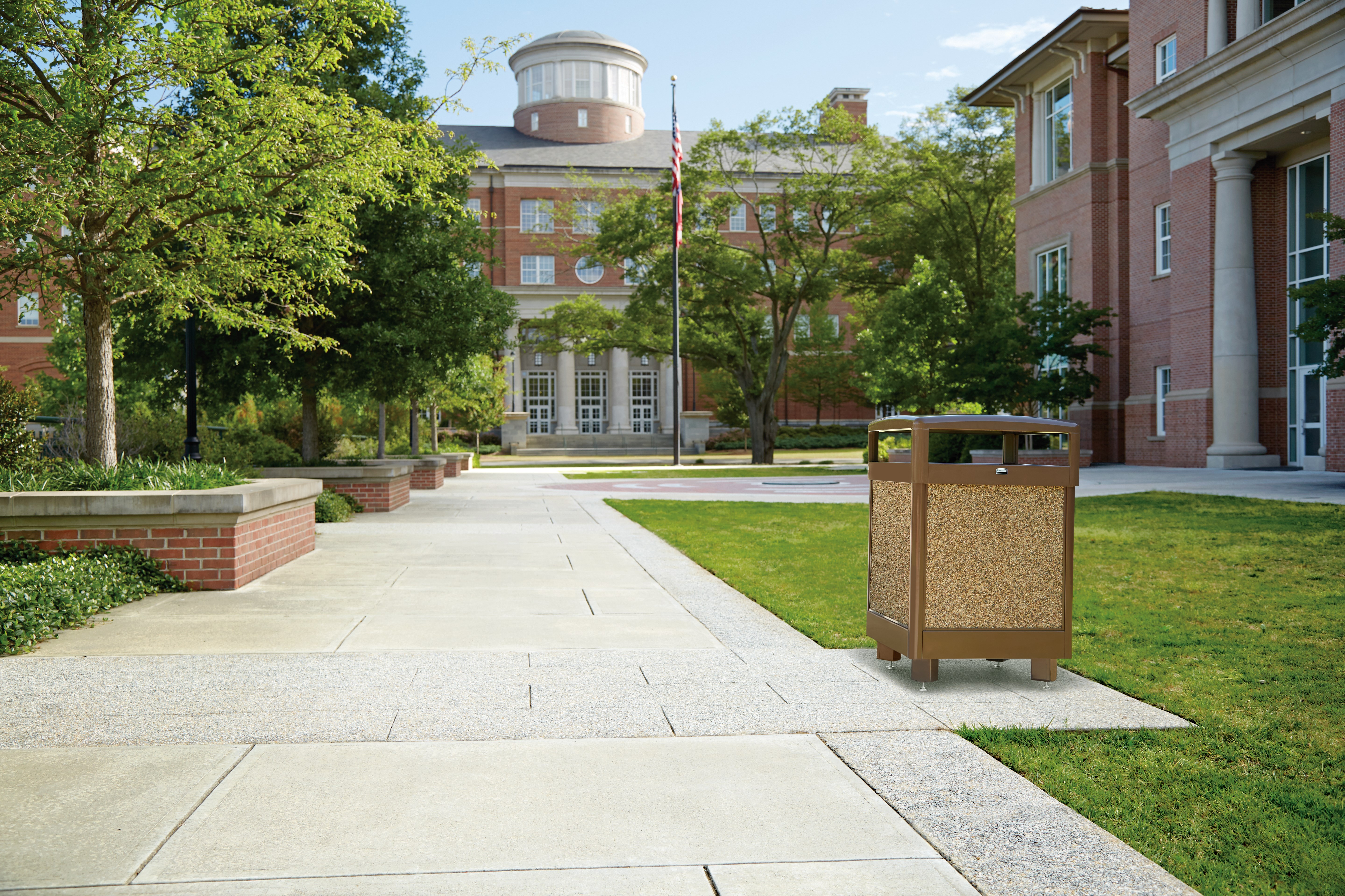 아스펜 컨테이너의 돌 패널은 어떤 야외 환경에도 자연스럽게 어우러집니다. 헤비 게이지 강철 구조는 혹독한 기상 조건을 견딜 수 있도록 설계되어 수년간 안정적인 야외 서비스를 제공합니다.