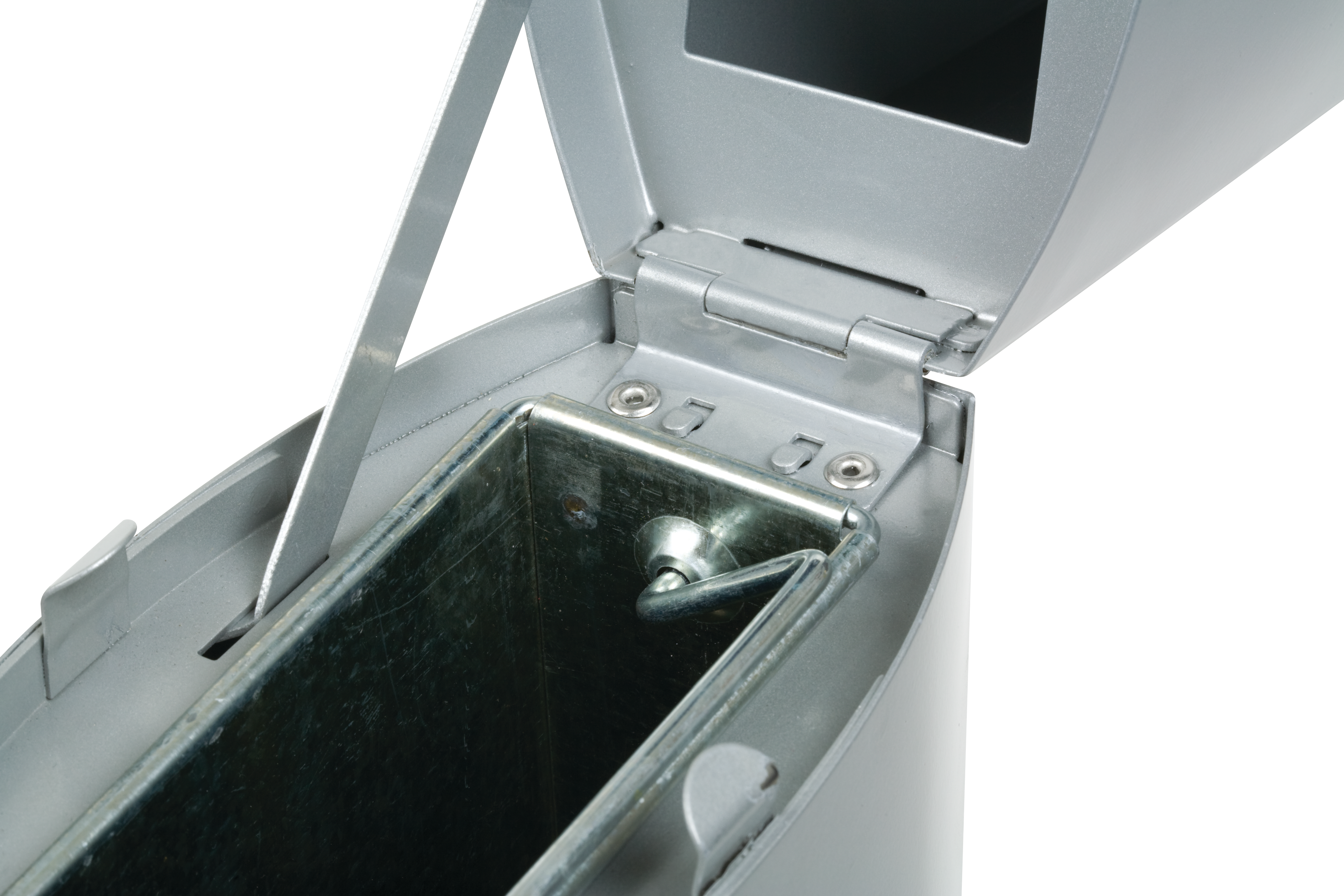 Metropolitan is a stylish, all-metal, high capacity smoker's station.