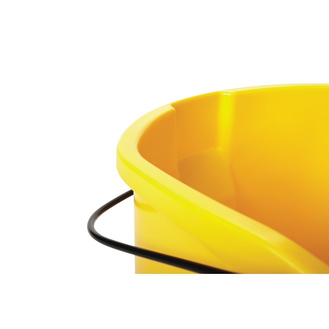 With features that surpass traditional mop buckets, the new generation of WaveBrake® helps to clean floors with less effort to get the job done safer, without sacrificing quality and durability.