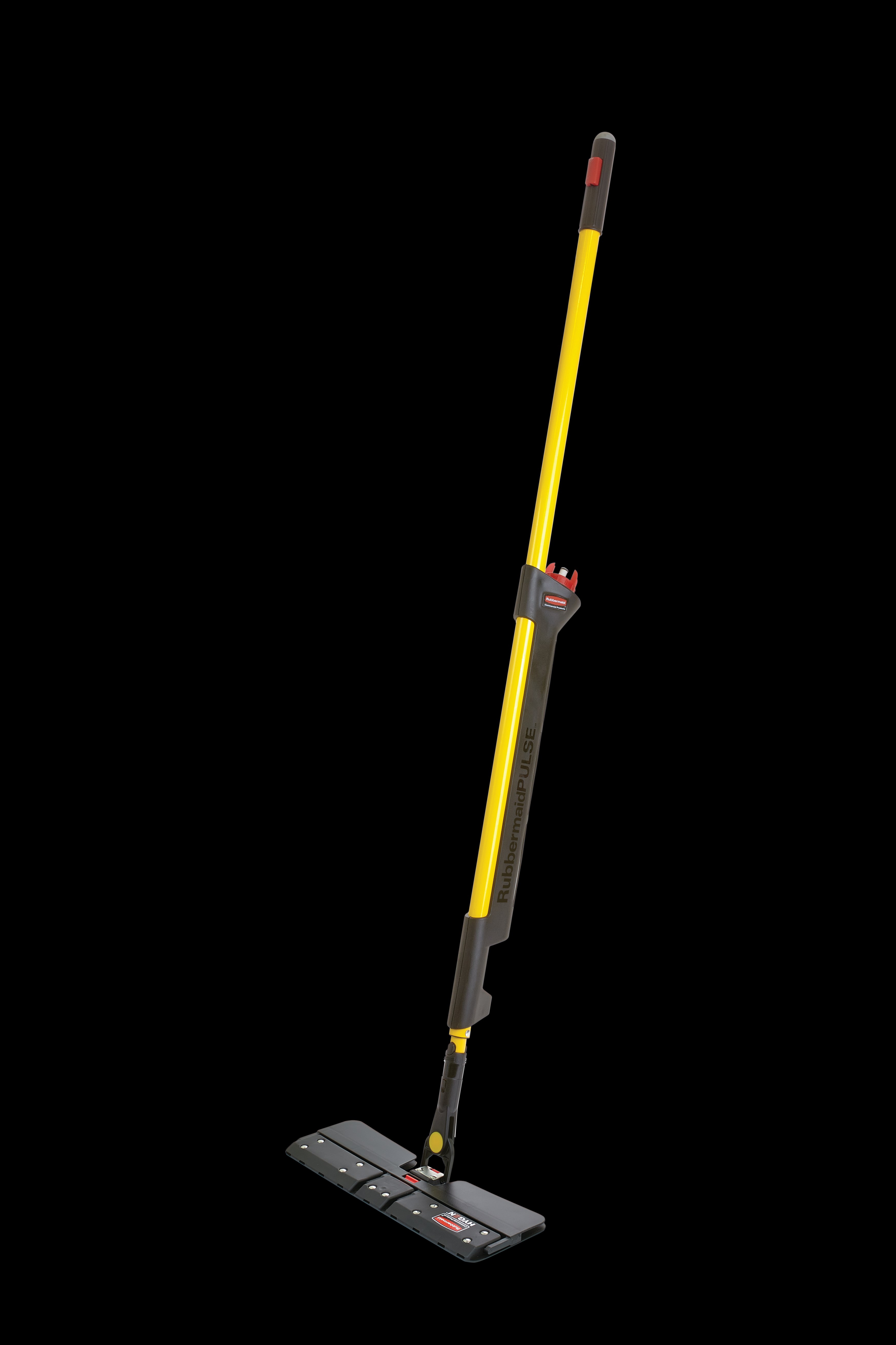 HYGEN™ PULSE™ 雙面拖把套裝結合了塵拖與濕拖功能，只需一個方便的工具，就能以前所未有的速度清潔地板。業界領先的超細纖維、內建儲水槽，以及可控制使用的溶液釋放，讓您更快、更輕鬆、更有效率地清潔地板。