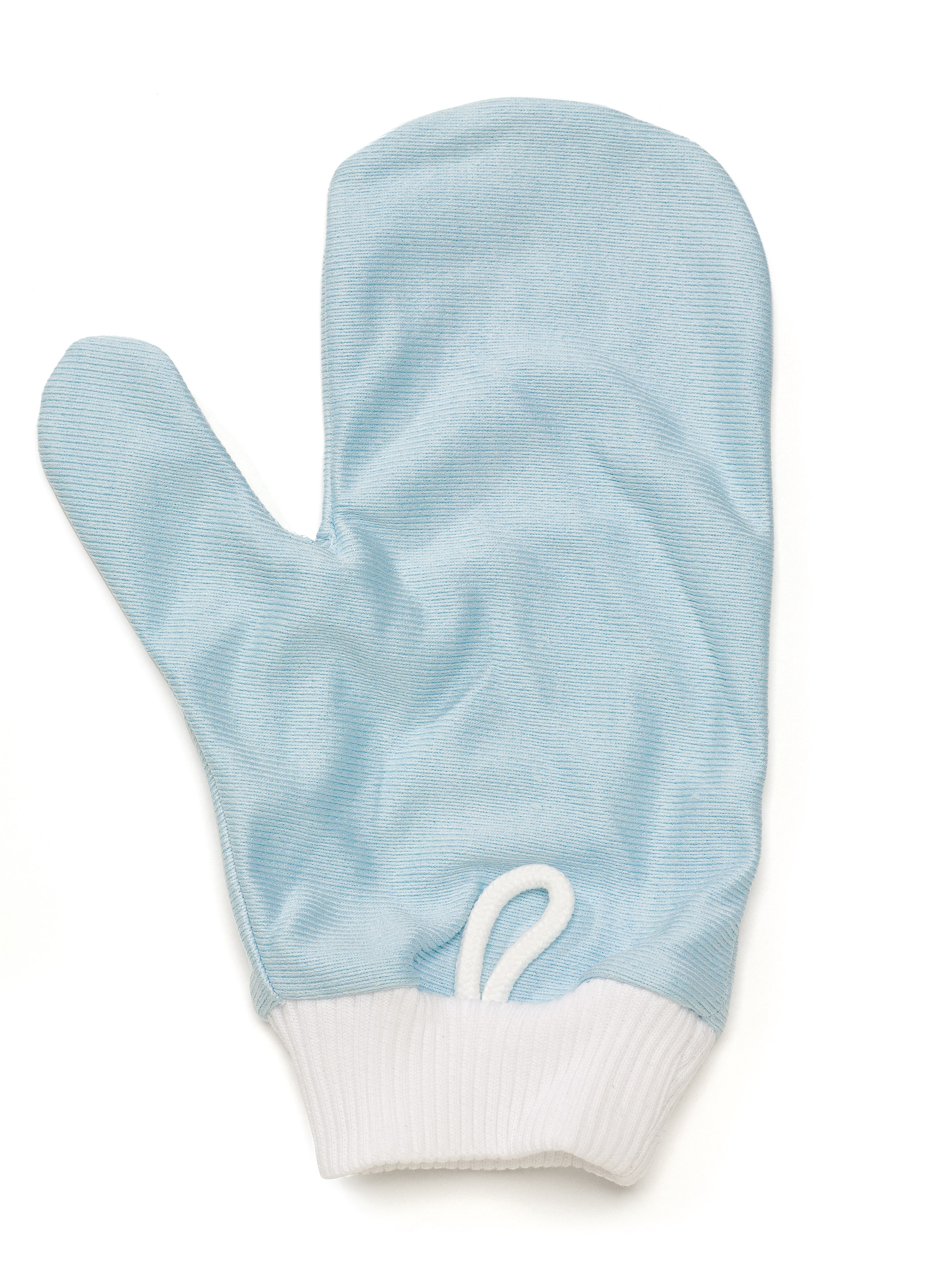 HYGEN™ Microfiber Mitts are designed with premium microfiber construction that leaves no trace of scratches or lint residue behind on glass or mirrored surfaces. The mitts are double-sided to help make cleaning easier in crevices and around irregular surfaces.