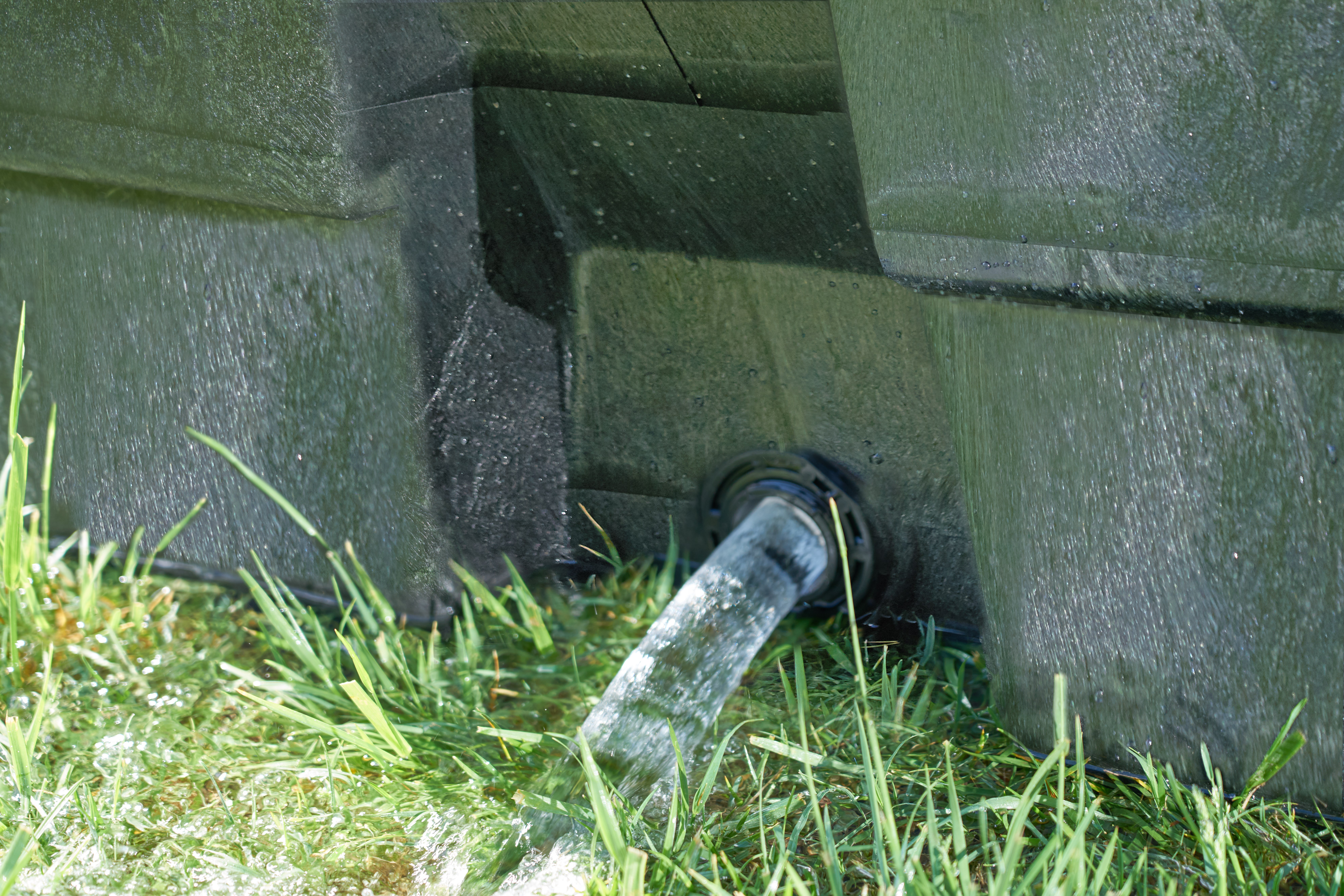 The 300 Gallon Stock Tank has a sleek appearance and smooth black color that features an over-sized drain plug for easy draining and cleaning. Constructed from molded polyethylene for superior performance and long-lasting durability in all types of weather. Traditionally used for providing drinking water to farm animals.