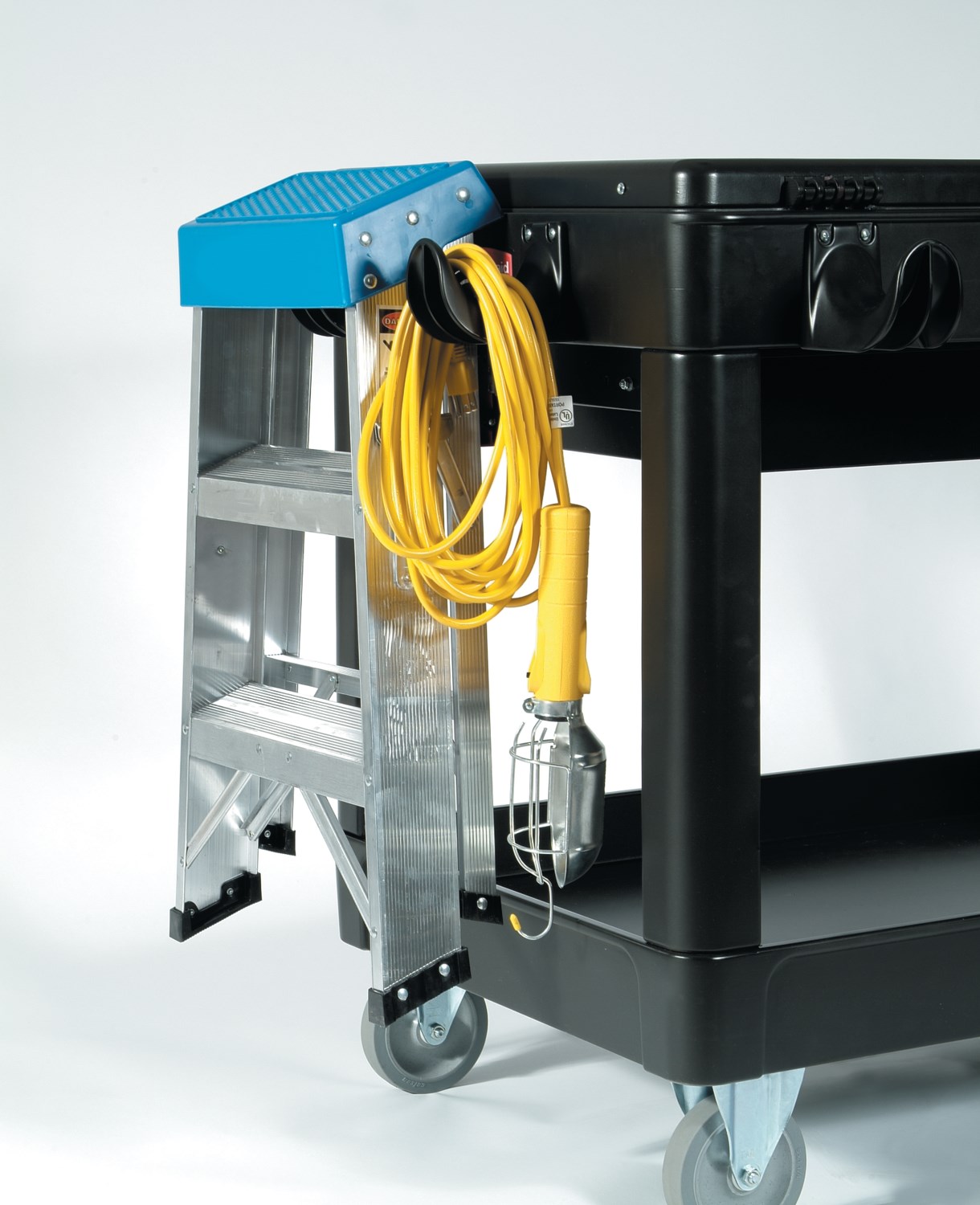 The Rubbermaid Commercial TradeMaster Professional Contractor's Cart moves productivity right to the work site.