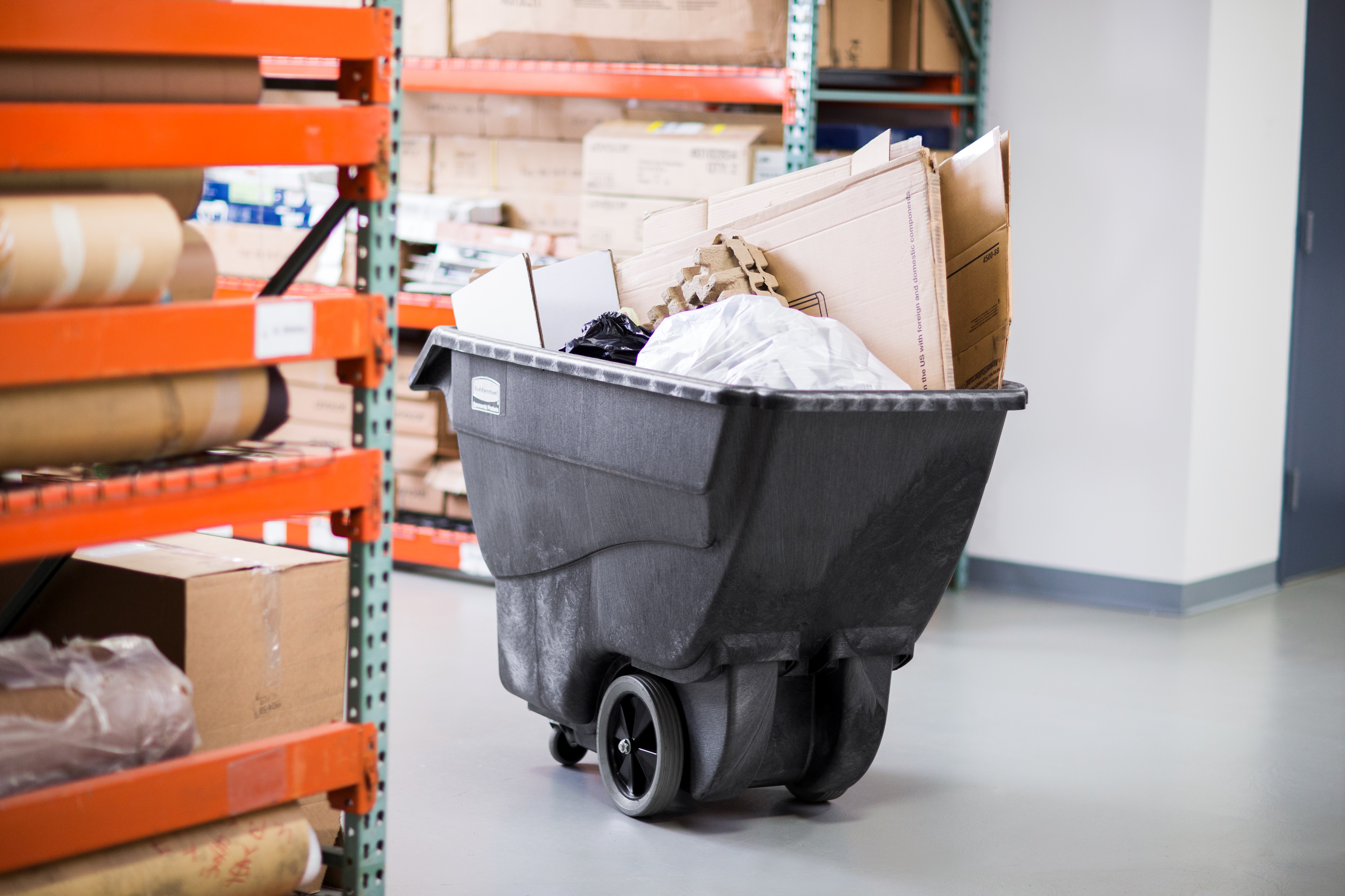 The Rubbermaid Commercial Tilt Dump Truck, Structural Foam, offers industrial strength construction to transport heavy loads up to 600 lbs.