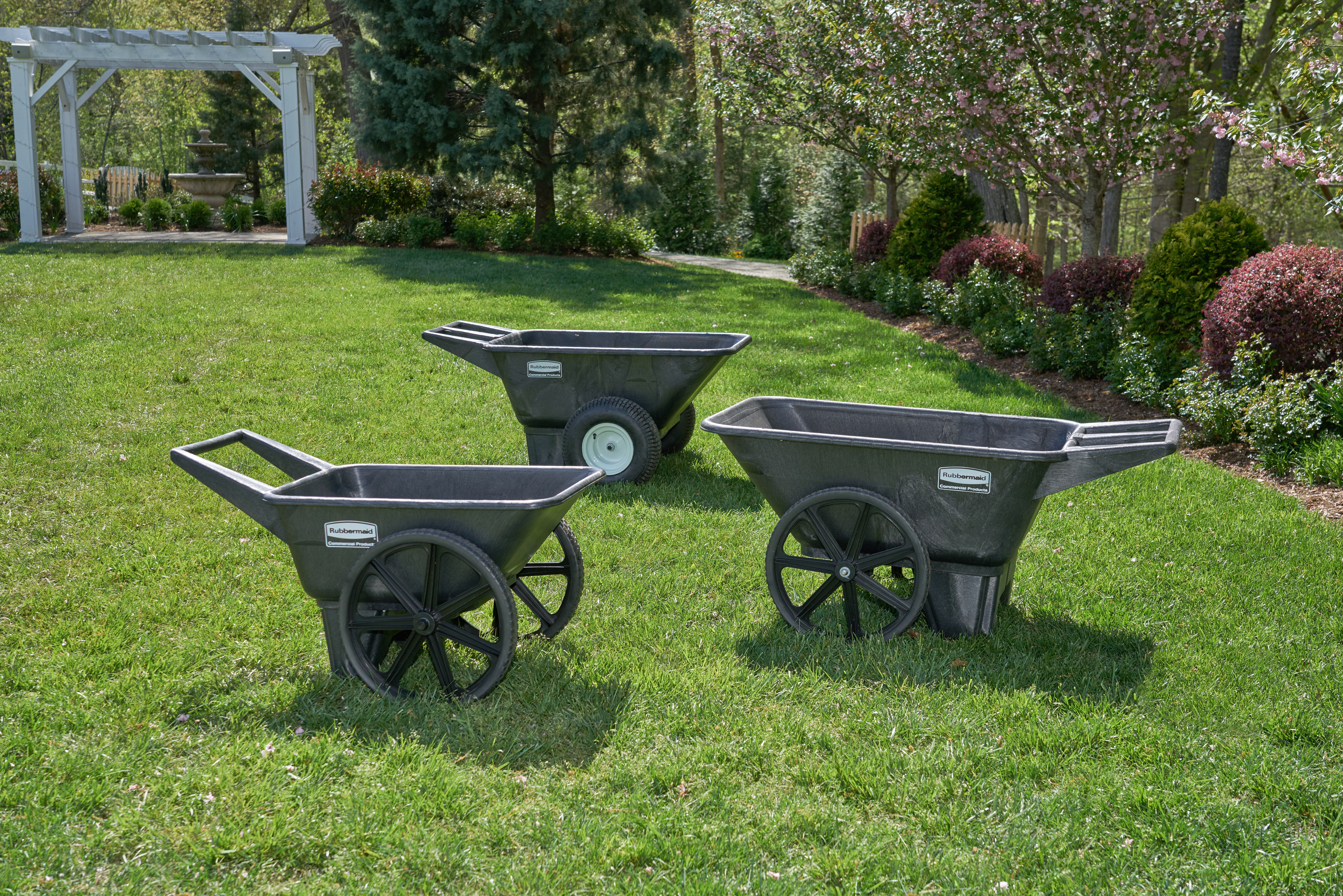 The 4 cu ft. Big Wheel Cart is an outdoor material handling solution with a 200 lb. capacity. This professional grade wheel barrow is designed for heavy-duty, long-lasting use.