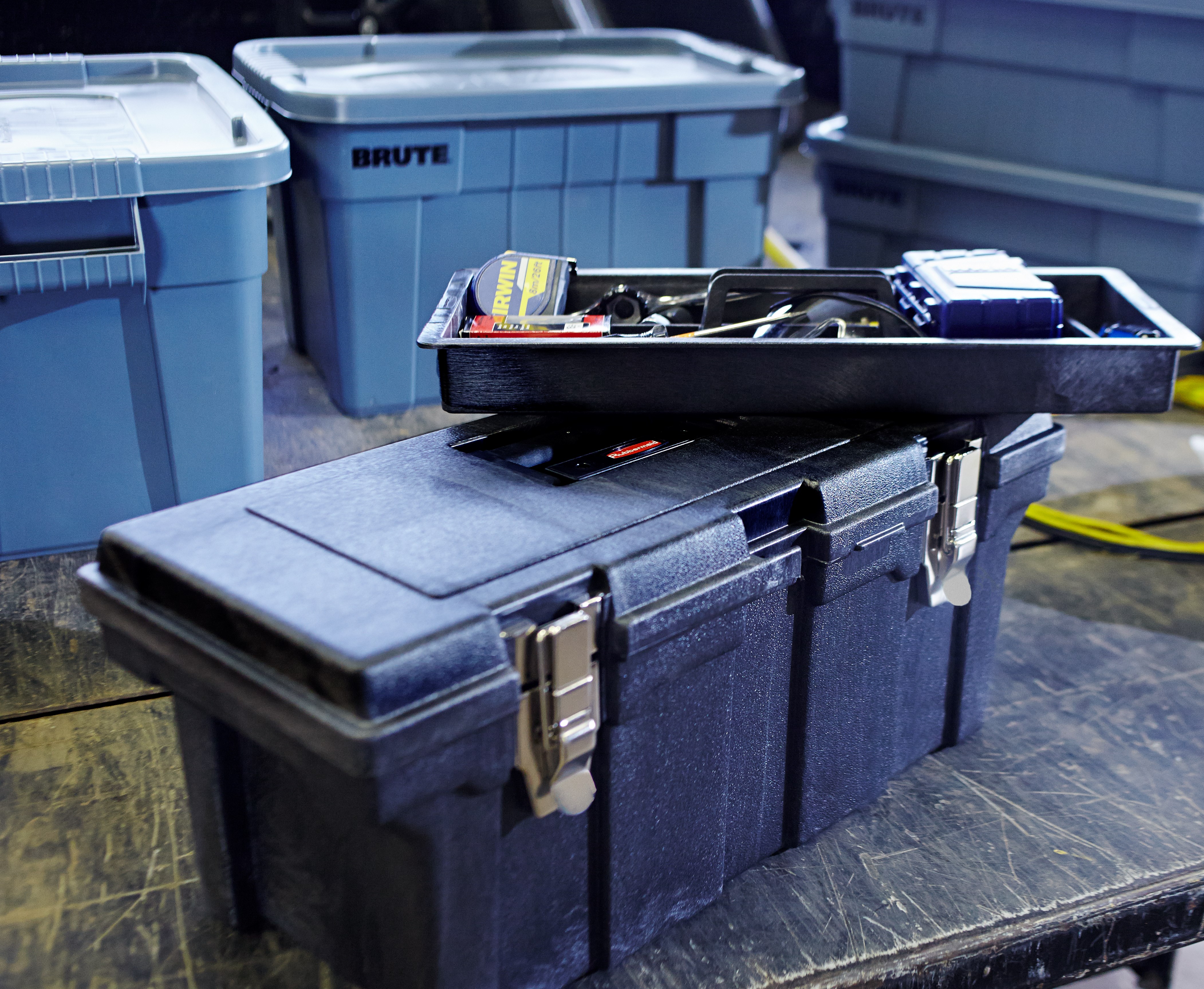 The Rubbermaid Commercial professional grade tool box for commercial/industrial use. Made of sturdy structural foam construction that won’t rust, dent, chip, or peel.
