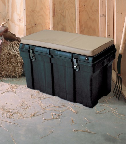 The Rubbermaid Commercial Tack Box gives you an all-purpose storage container to keep your items safe on the work site, in the stable and on the water.