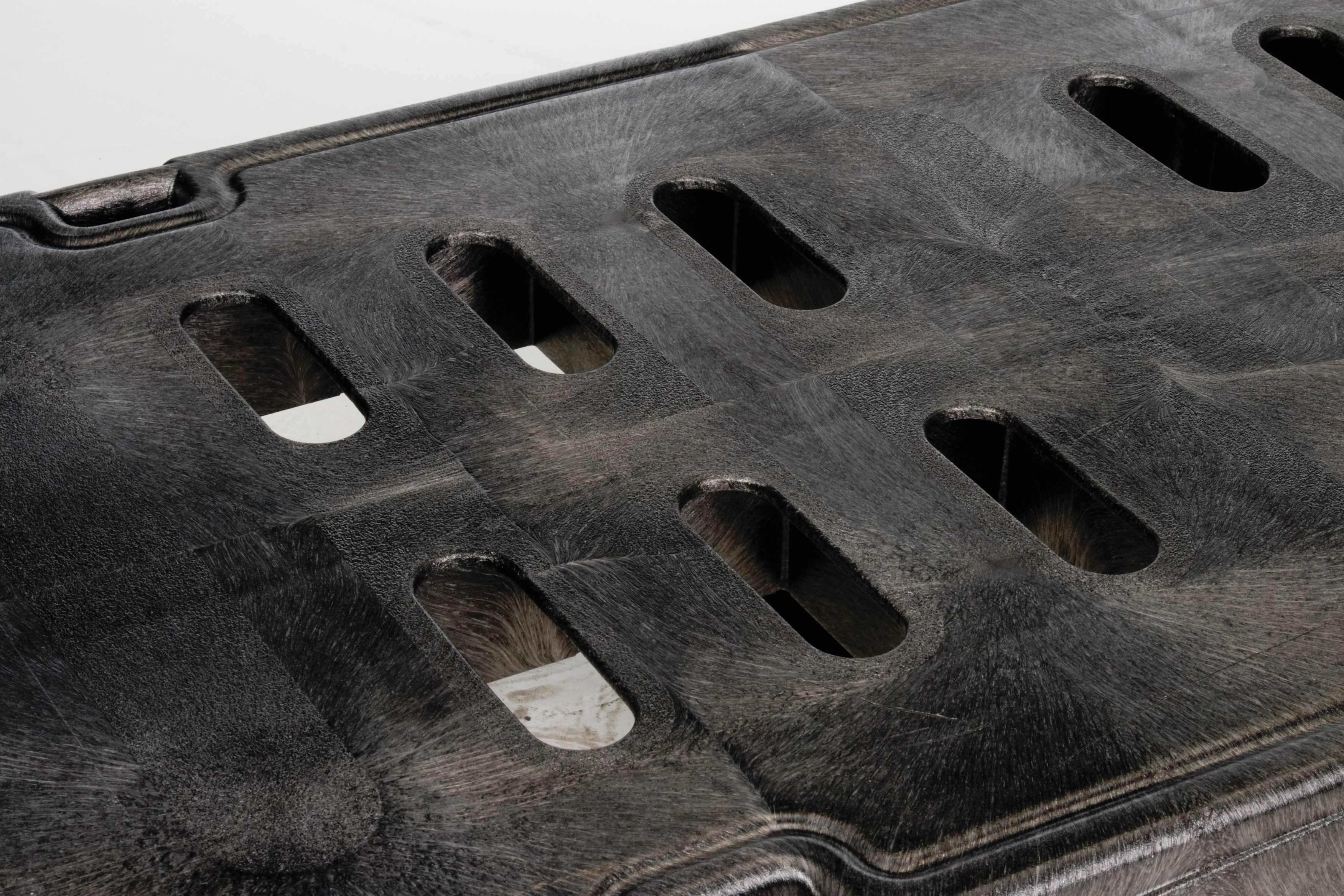 Perfect for storing frozen, cold, or dry goods off of the floor.