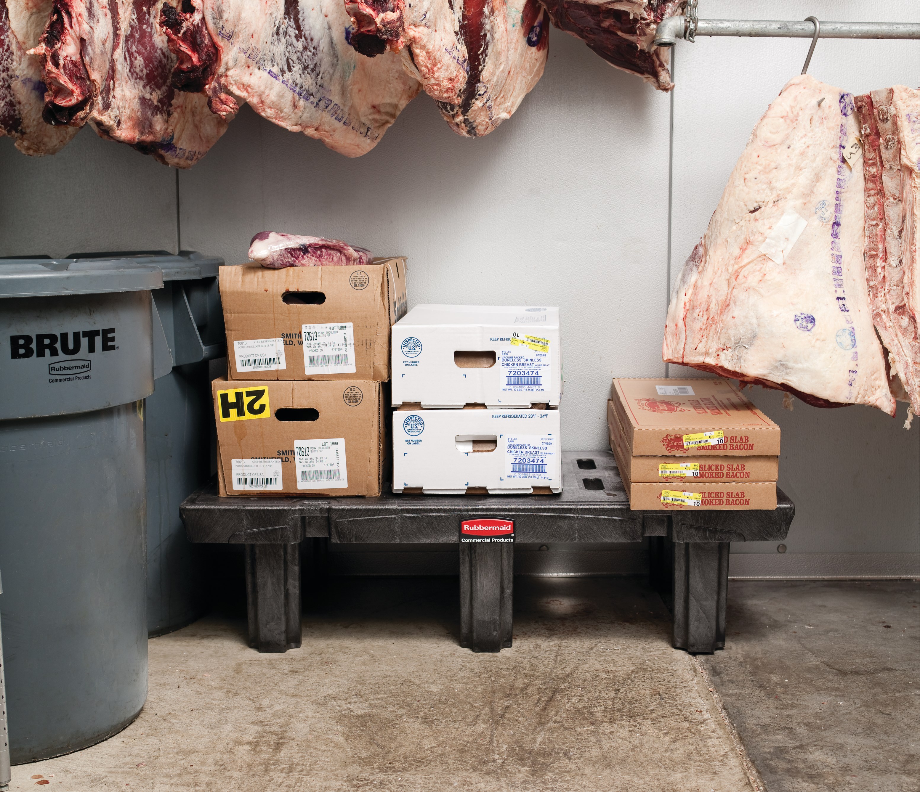 Perfect for storing frozen, cold, or dry goods off of the floor.