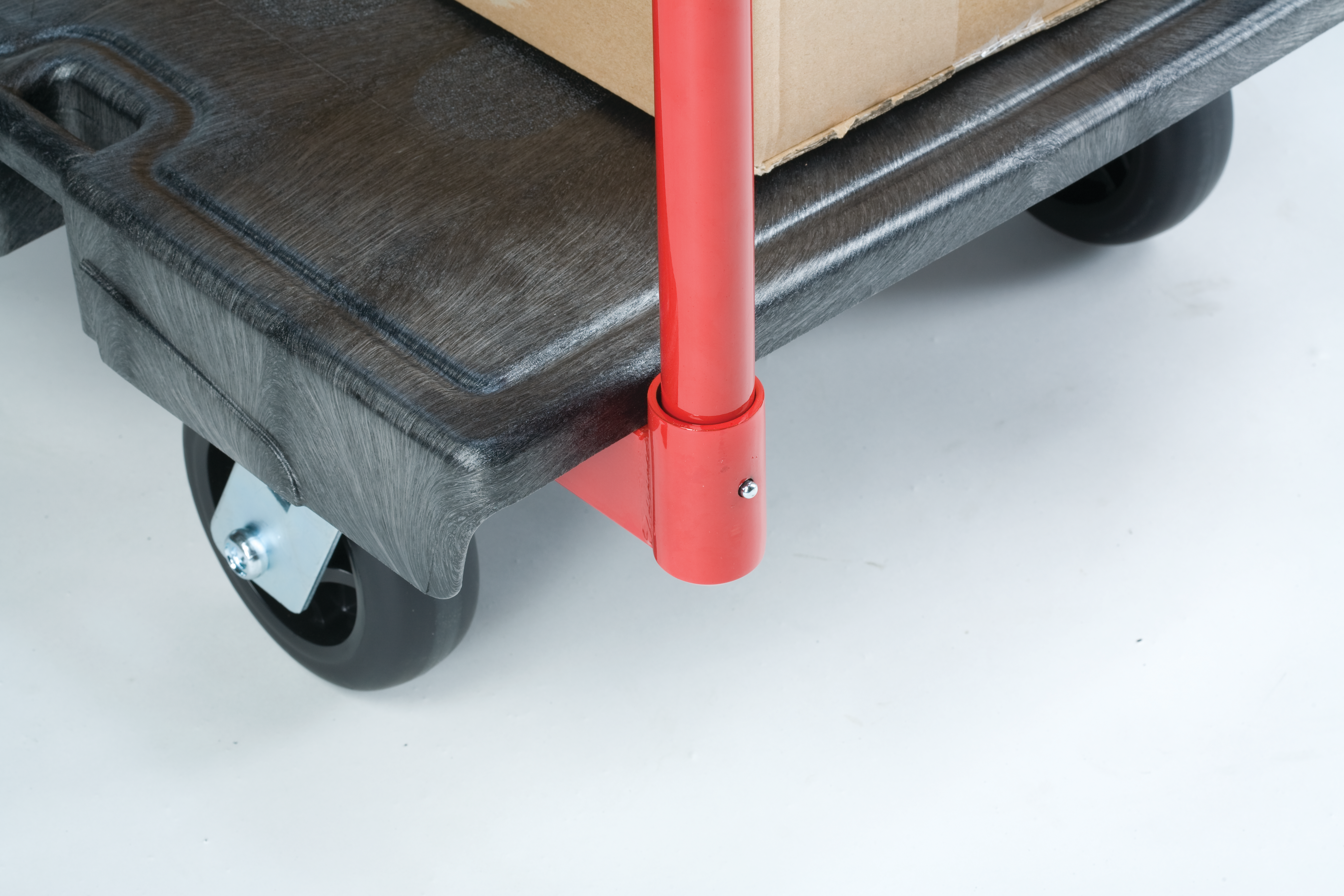 The Heavy-Duty Platform Truck is ideal for moving large, heavy, oversized loads efficiently throughout a facility with up to 1,000 lb. capacity.