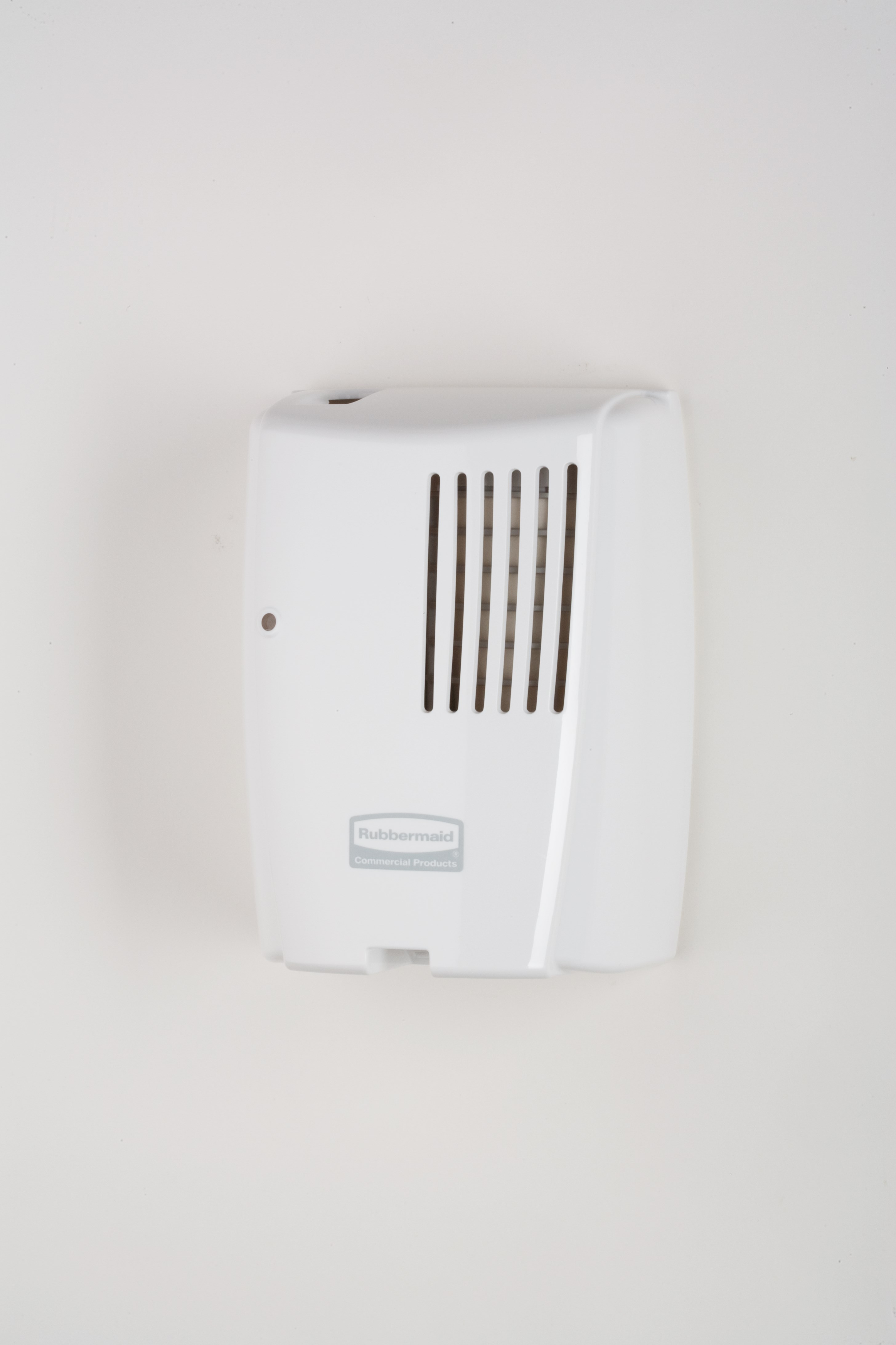 TCell™ Fan System is an odor control system that utilizes advanced fuel cell technology to deliver a precise, timed dose of high-quality fragrance for 60 to 90 days.