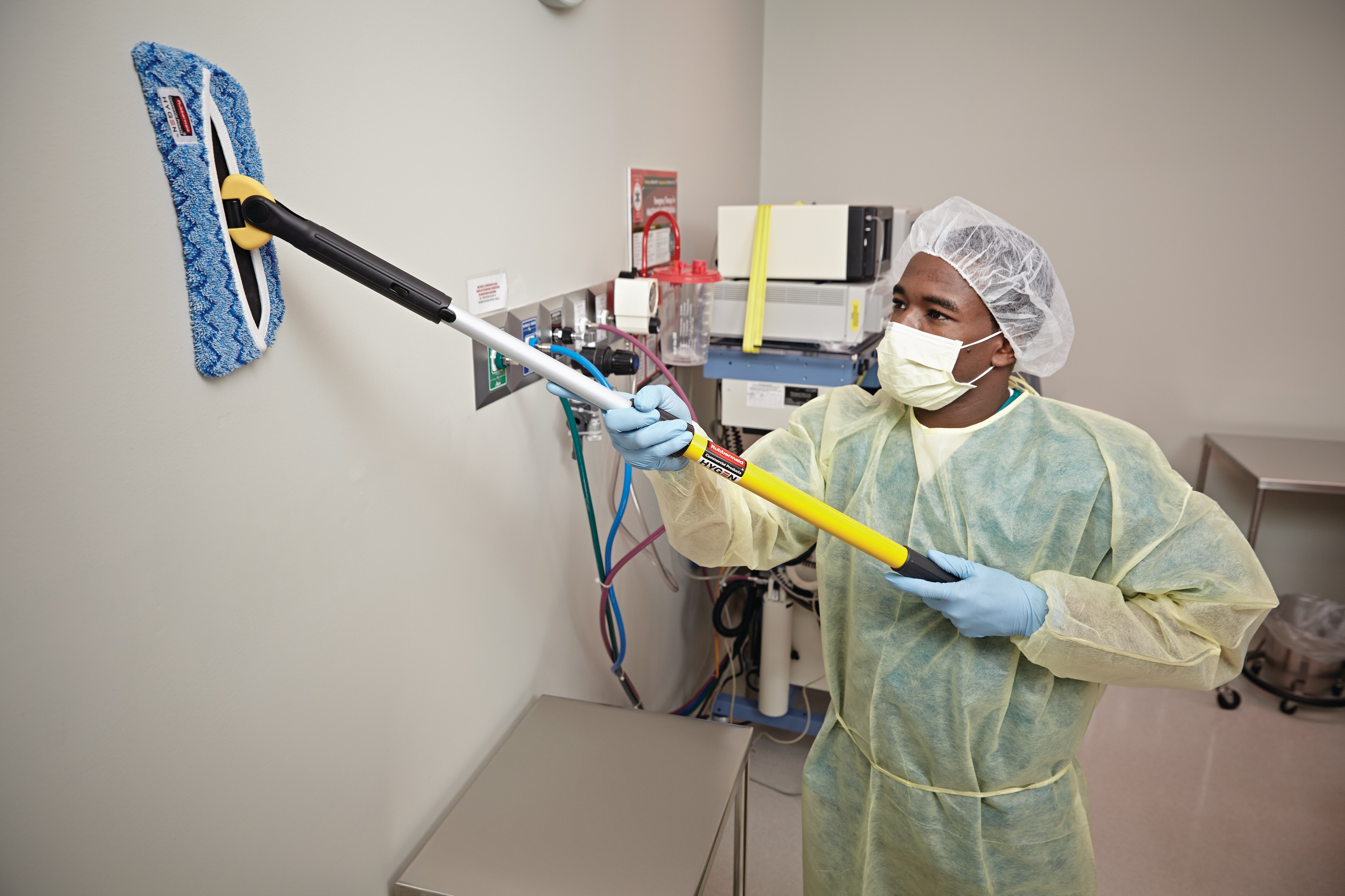 HYGEN™ Microfiber Flexi-Frame Wet Pad Cover provides optimal wet mopping performance to help keep floors, walls, and ceilings sparkling.