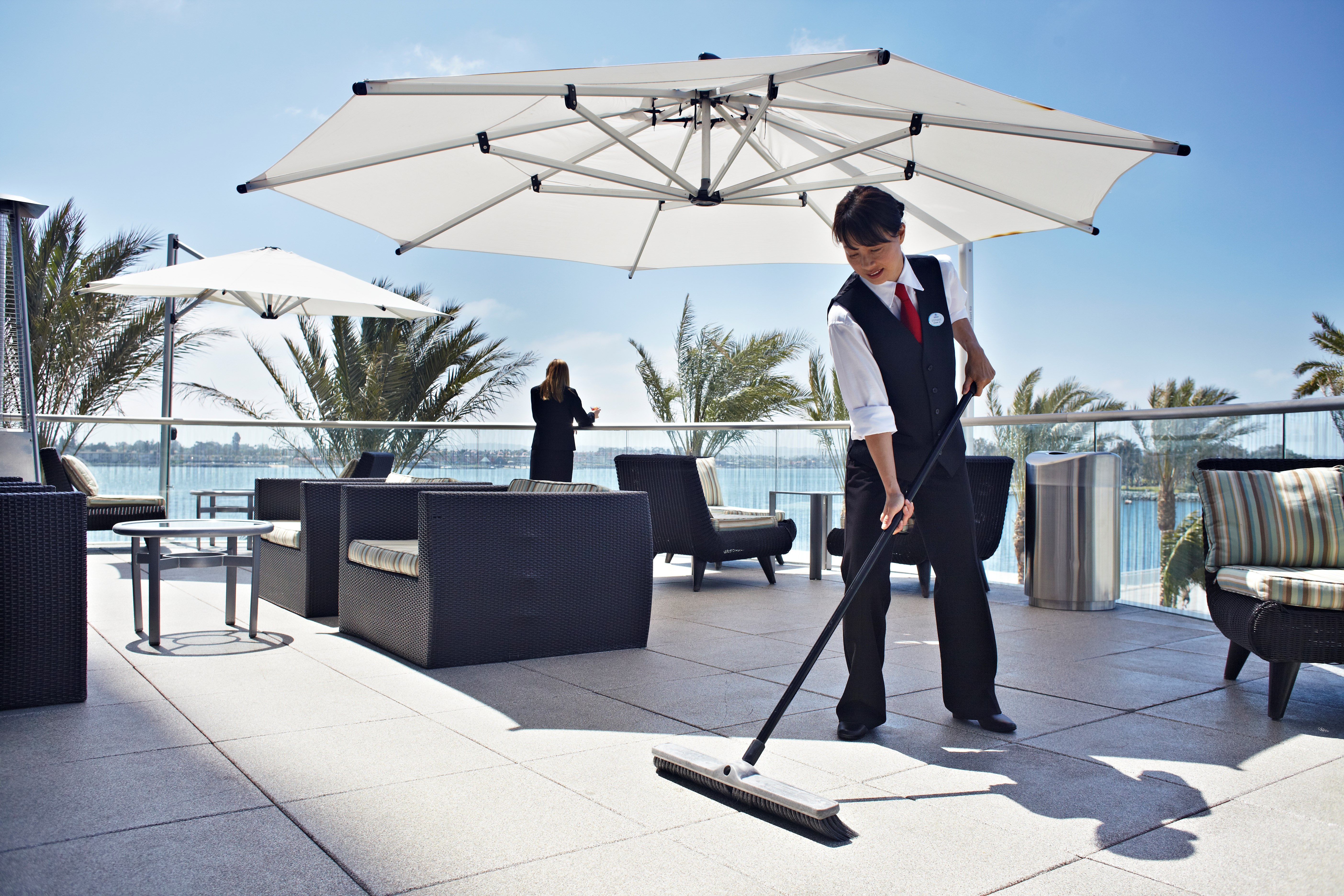 Fine Sweep Push Broom is designed to pick up the finest debris.