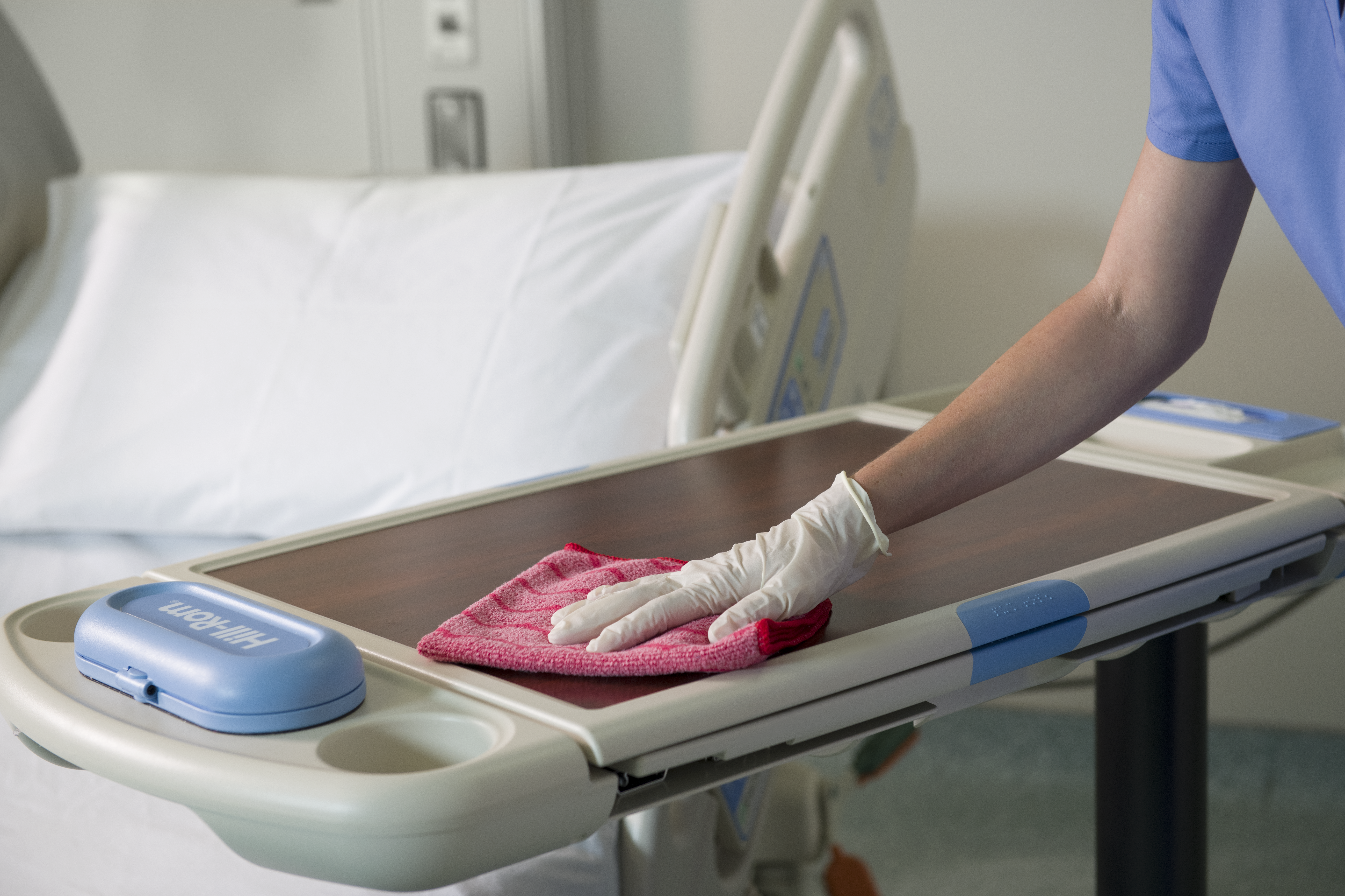 HYGEN™ Microfibre is proven to remove 99.7% or more of tested viruses and bacteria. Combining superior microfibre with built-in scrubber technology, HYGEN™ Microfibre helps prevent cross-transmission and reduces the risk of healthcare-associated infections.