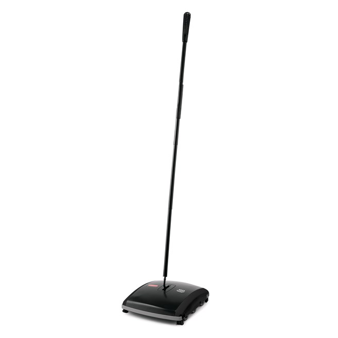 Two bristle brush rolls provide effective cleaning power to collect dust, dirt, and debris.
