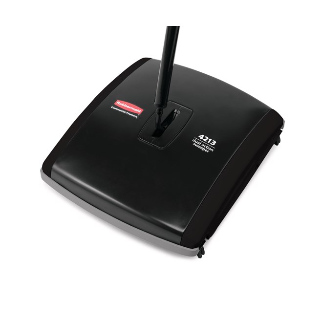 Two bristle brush rolls provide effective cleaning power to collect dust, dirt, and debris.